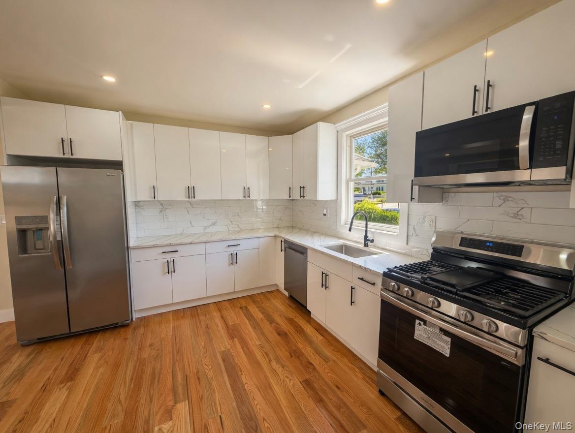 Single Family 190th Street  Queens, NY 11412, MLS-1002531-7