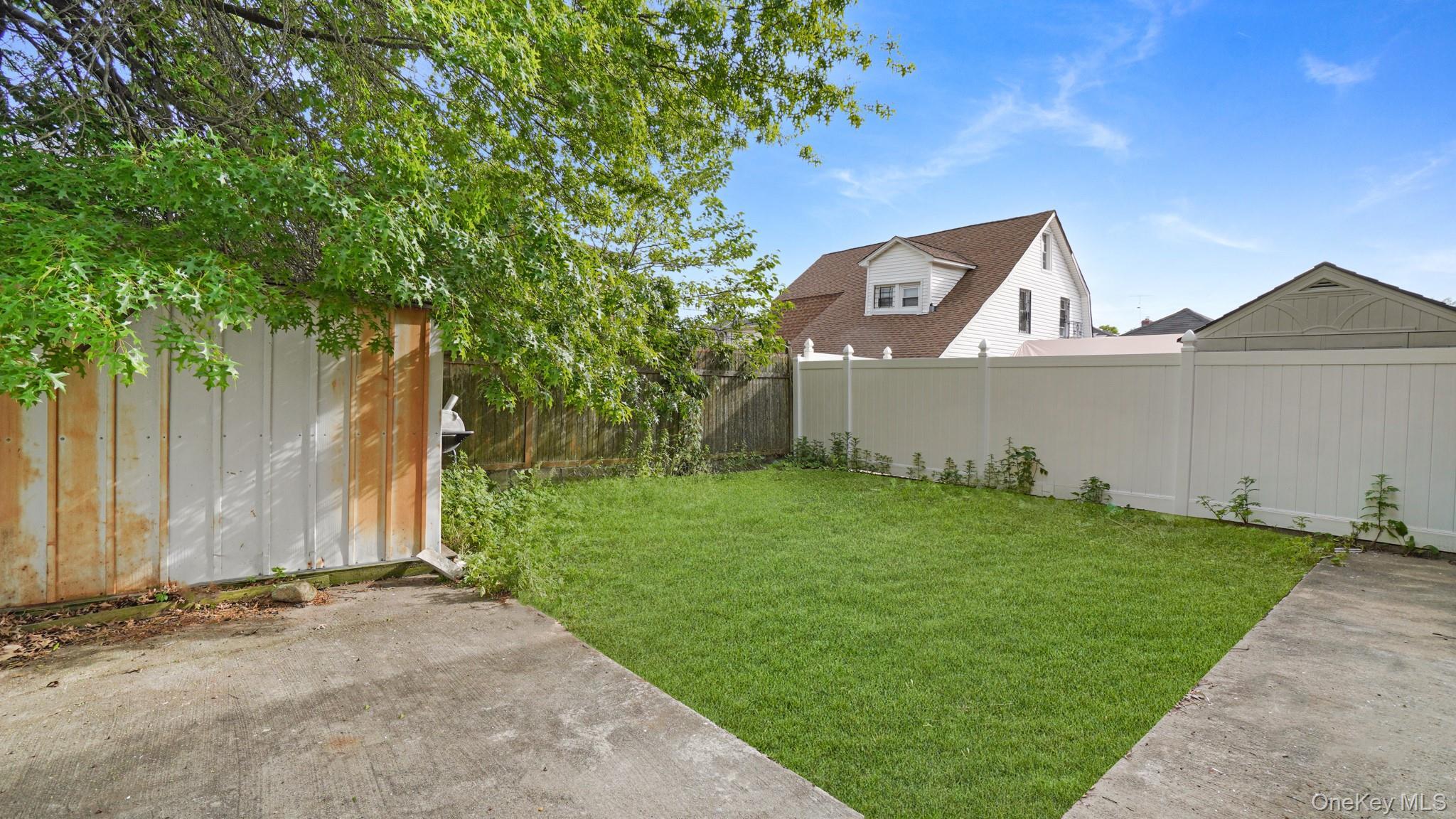 Single Family 129th Avenue  Queens, NY 11434, MLS-1002556-3