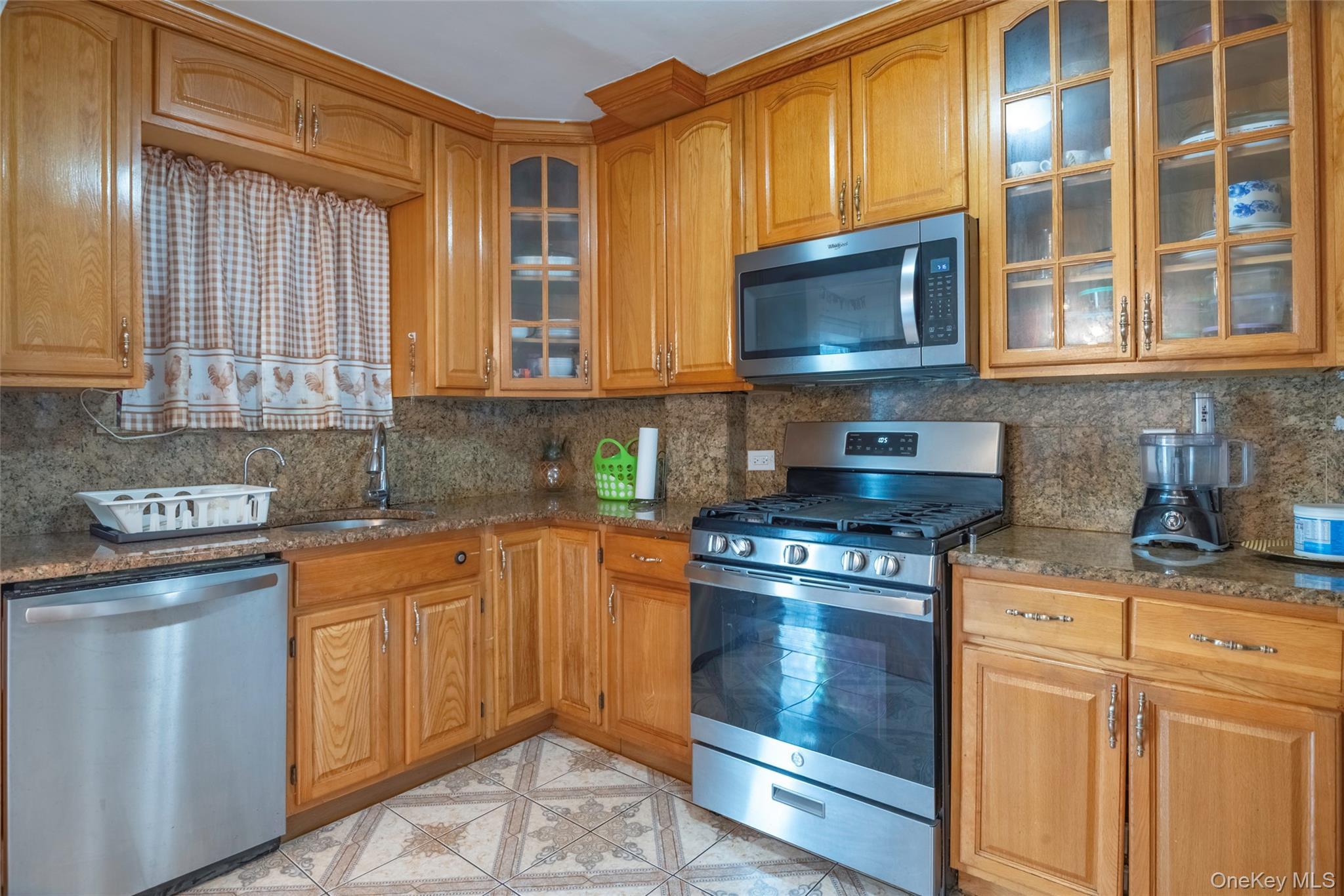 Single Family Reeves Avenue Queens, NY 11367, MLS-1002572-8