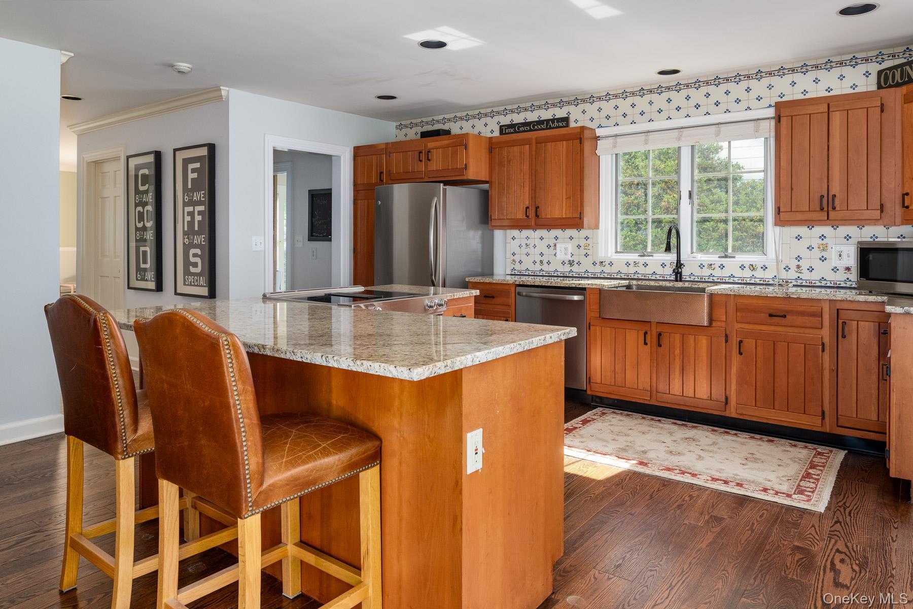 Single Family Willow Run  Out Of Area, NY 06831, MLS-1002573-10