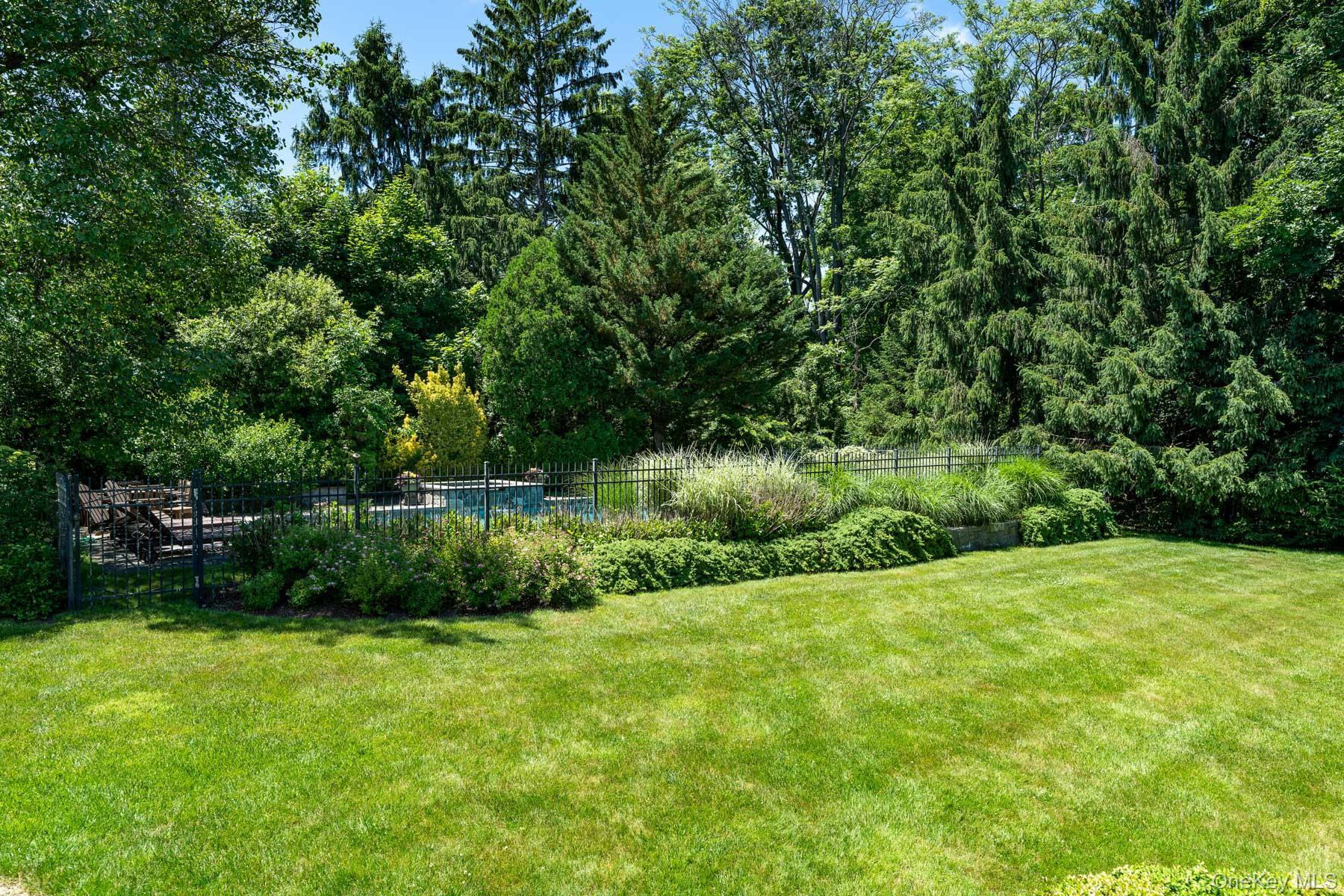 Single Family Willow Run  Out Of Area, NY 06831, MLS-1002573-34