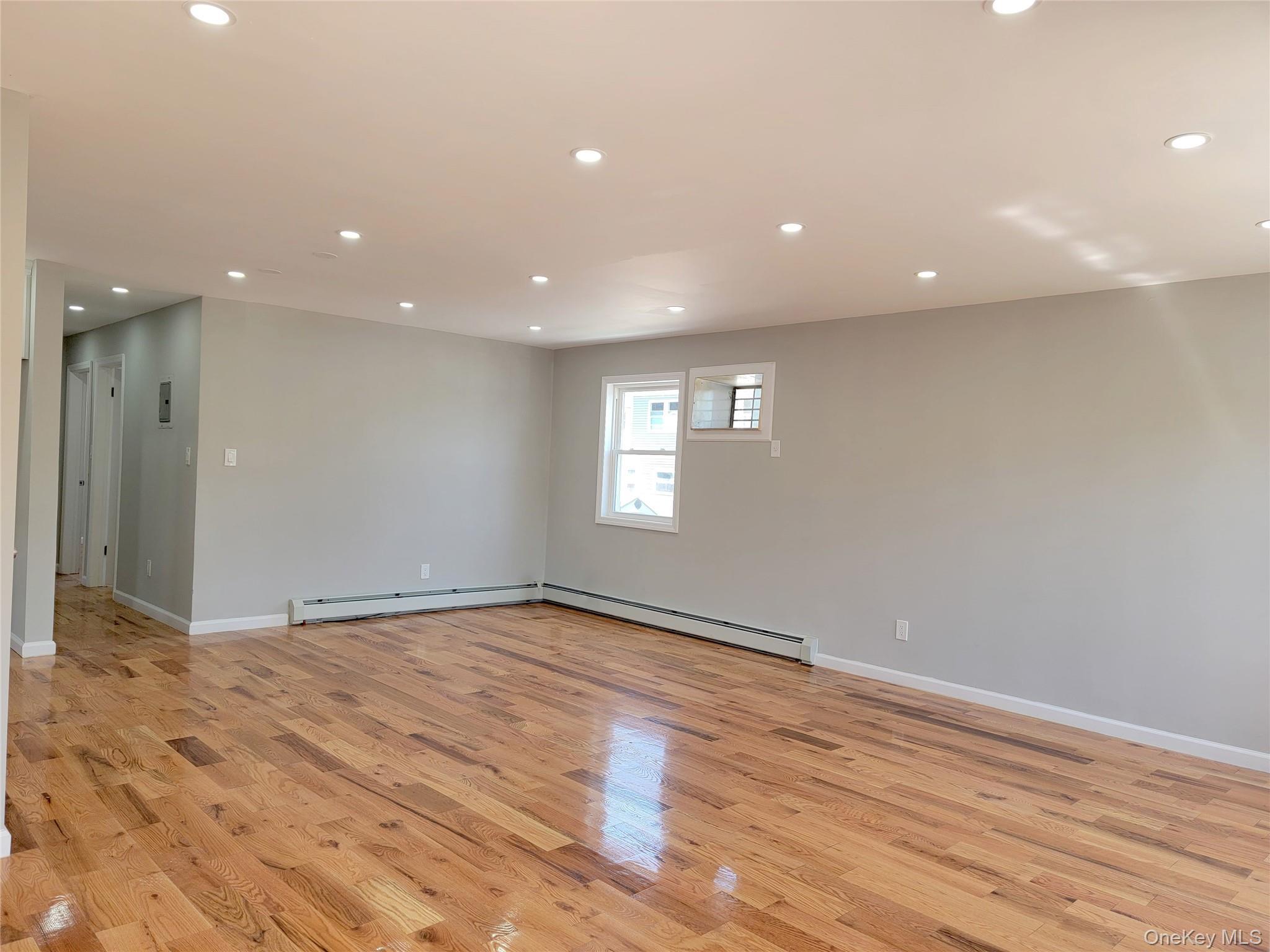 Single Family 226th Street Queens, NY 11413, MLS-1002597-2