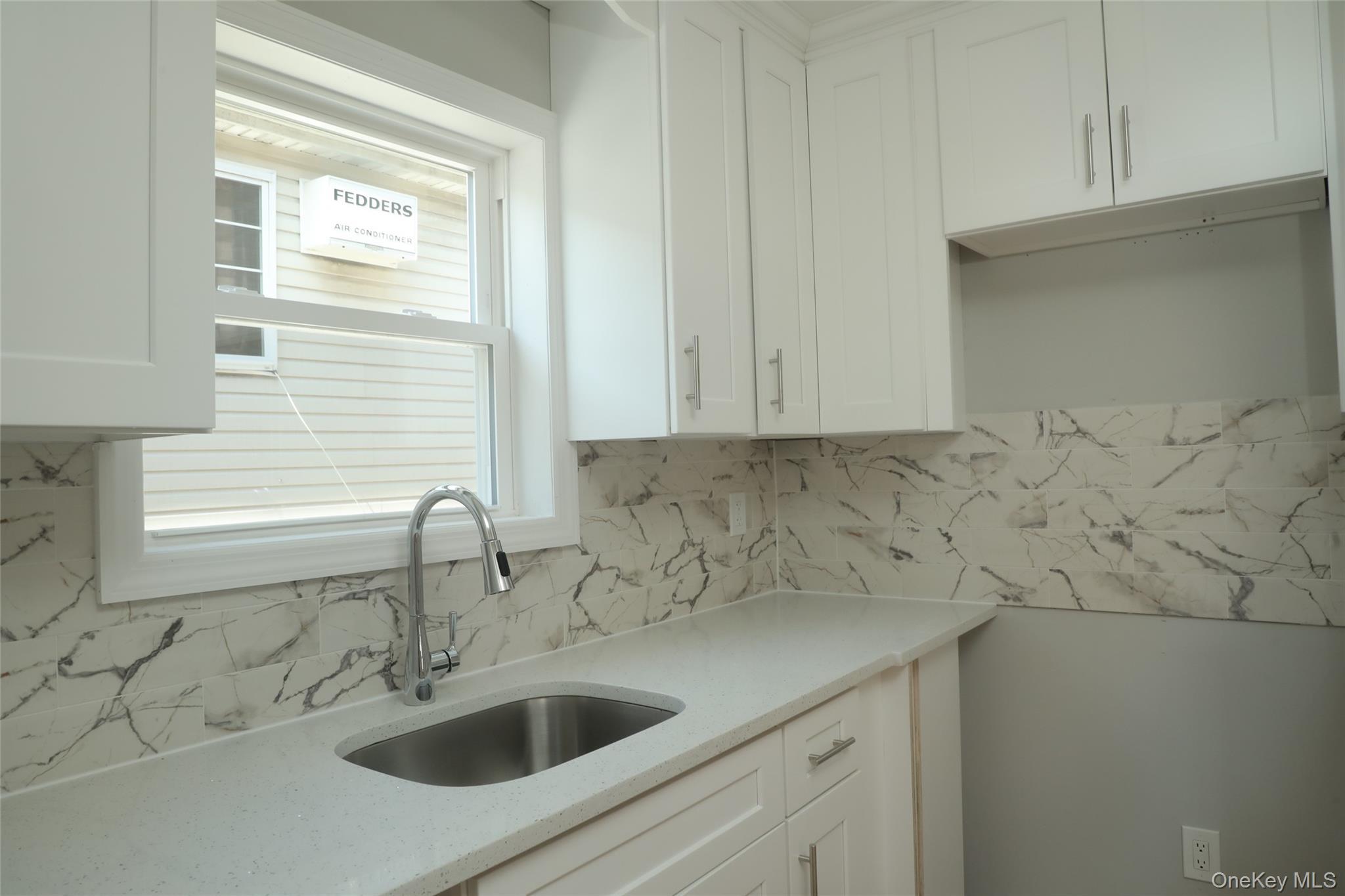 Single Family 226th Street Queens, NY 11413, MLS-1002597-4