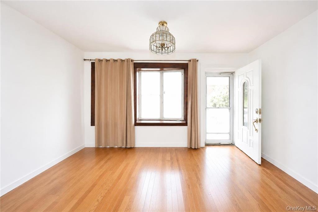 Single Family 27th Brooklyn, NY 11235, MLS-1002612-10