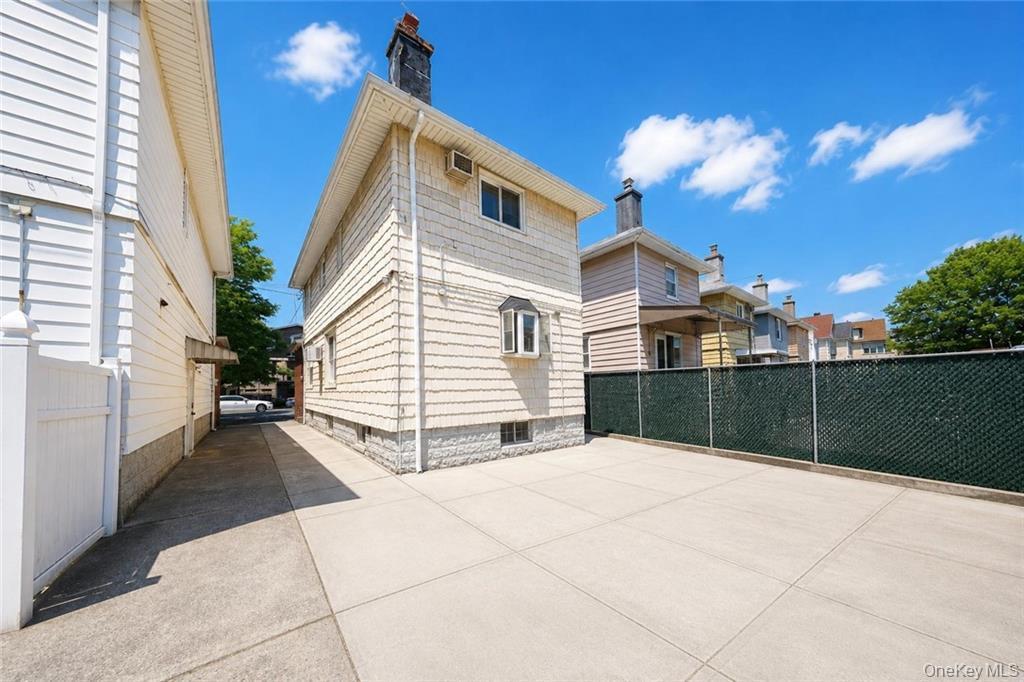Single Family 27th Brooklyn, NY 11235, MLS-1002612-4