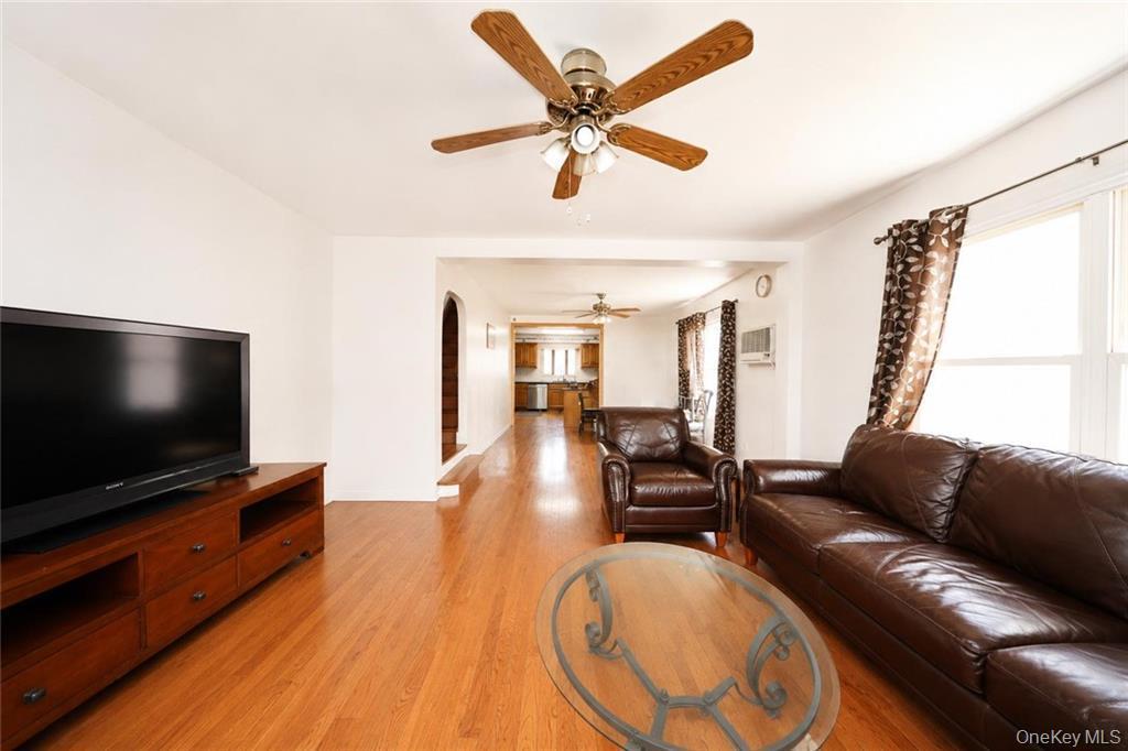 Single Family 27th Brooklyn, NY 11235, MLS-1002612-9
