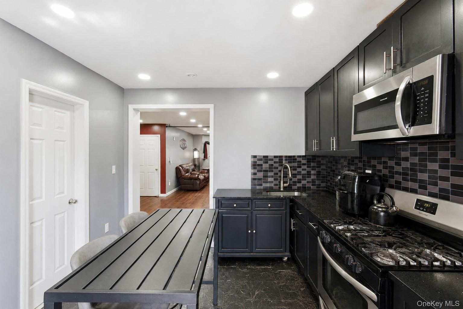 Single Family Fountain  Brooklyn, NY 11208, MLS-1002617-4