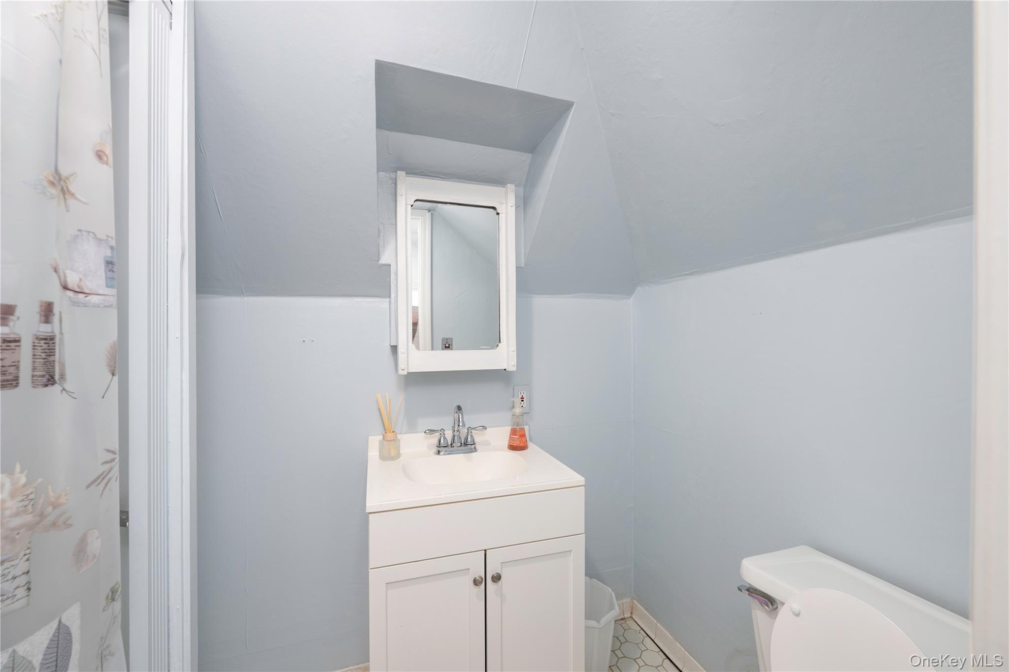 Single Family Barnard Avenue Dutchess County, NY 12601, MLS-1002638-25