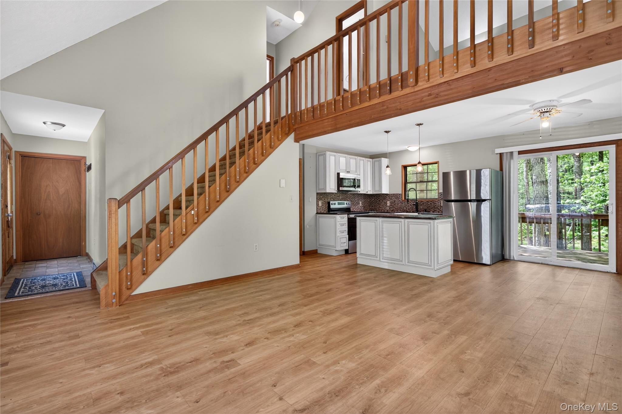 Single Family Ledgeview Drive  Out Of Area, NY 18428, MLS-1002708-11