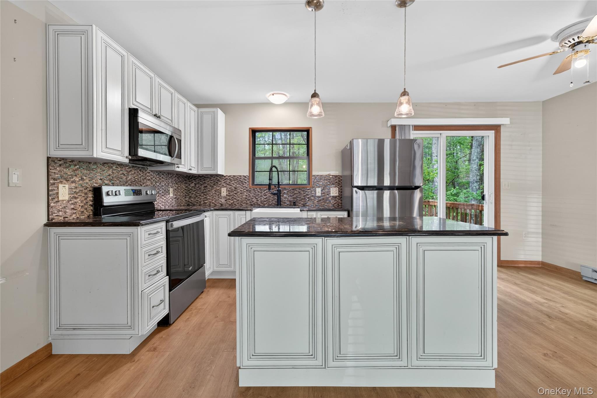 Single Family Ledgeview Drive  Out Of Area, NY 18428, MLS-1002708-17