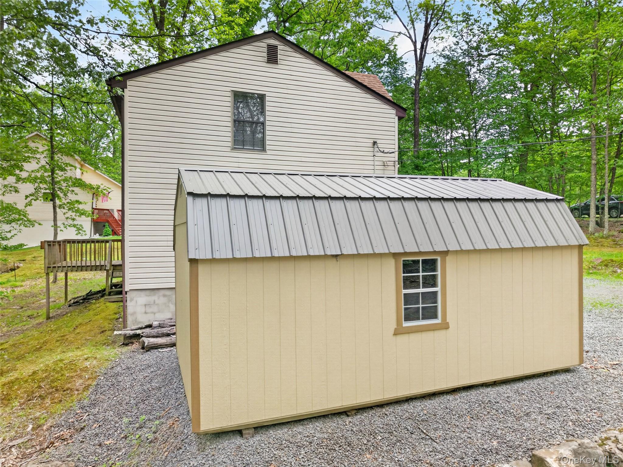 Single Family Ledgeview Drive  Out Of Area, NY 18428, MLS-1002708-39