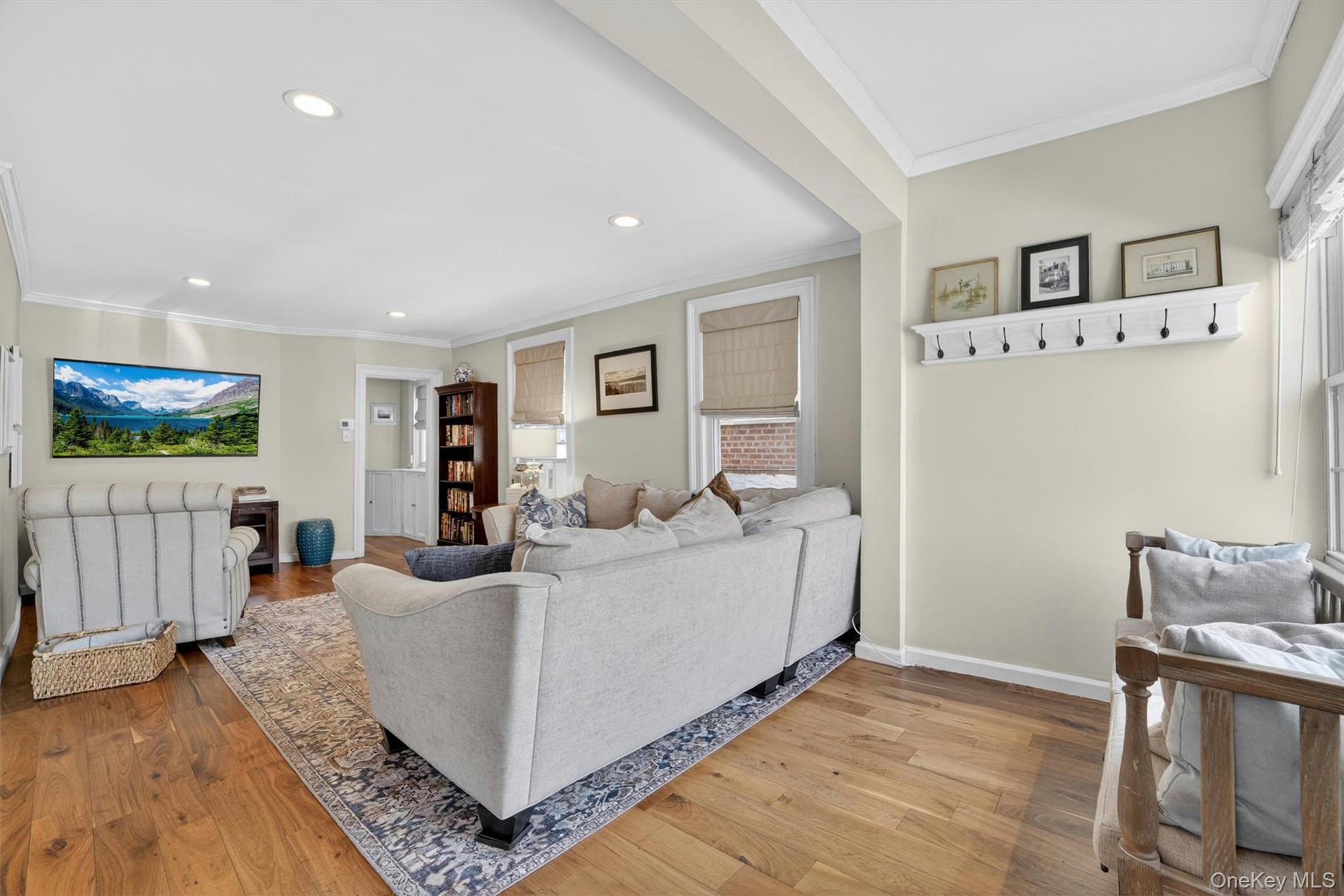 Single Family Herkimer Bronx, NY 10470, MLS-1002754-2