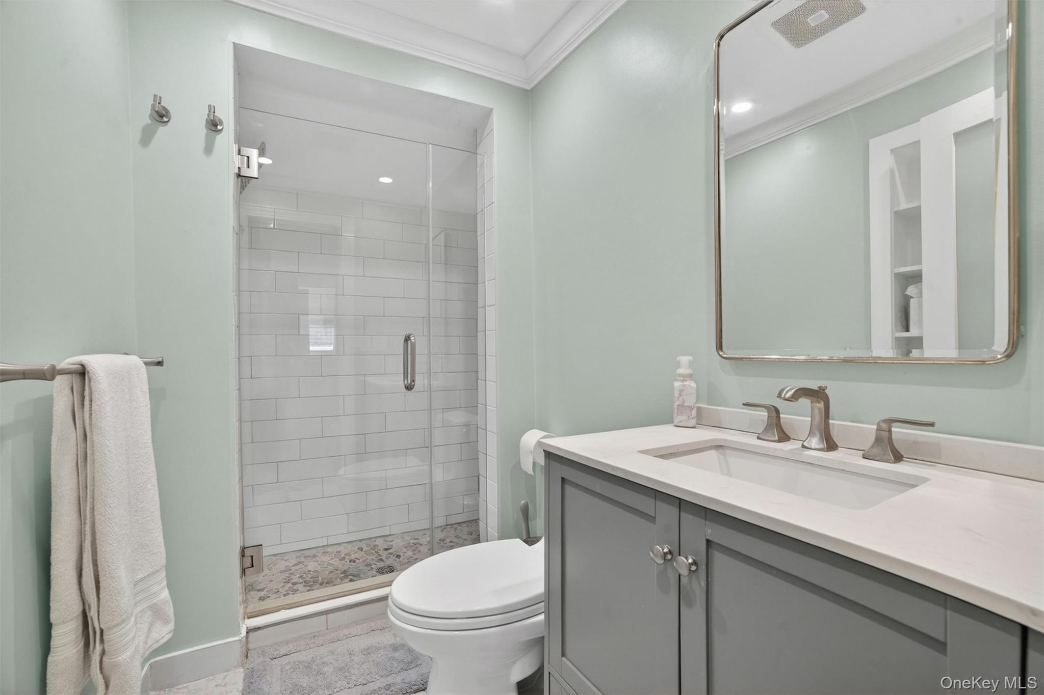 Single Family Herkimer Bronx, NY 10470, MLS-1002754-20