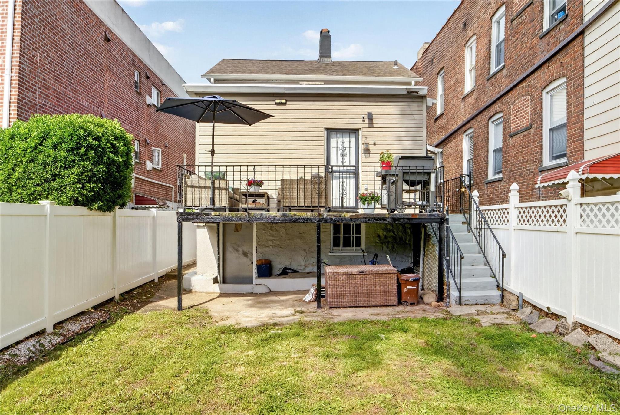 Single Family Herkimer Bronx, NY 10470, MLS-1002754-33