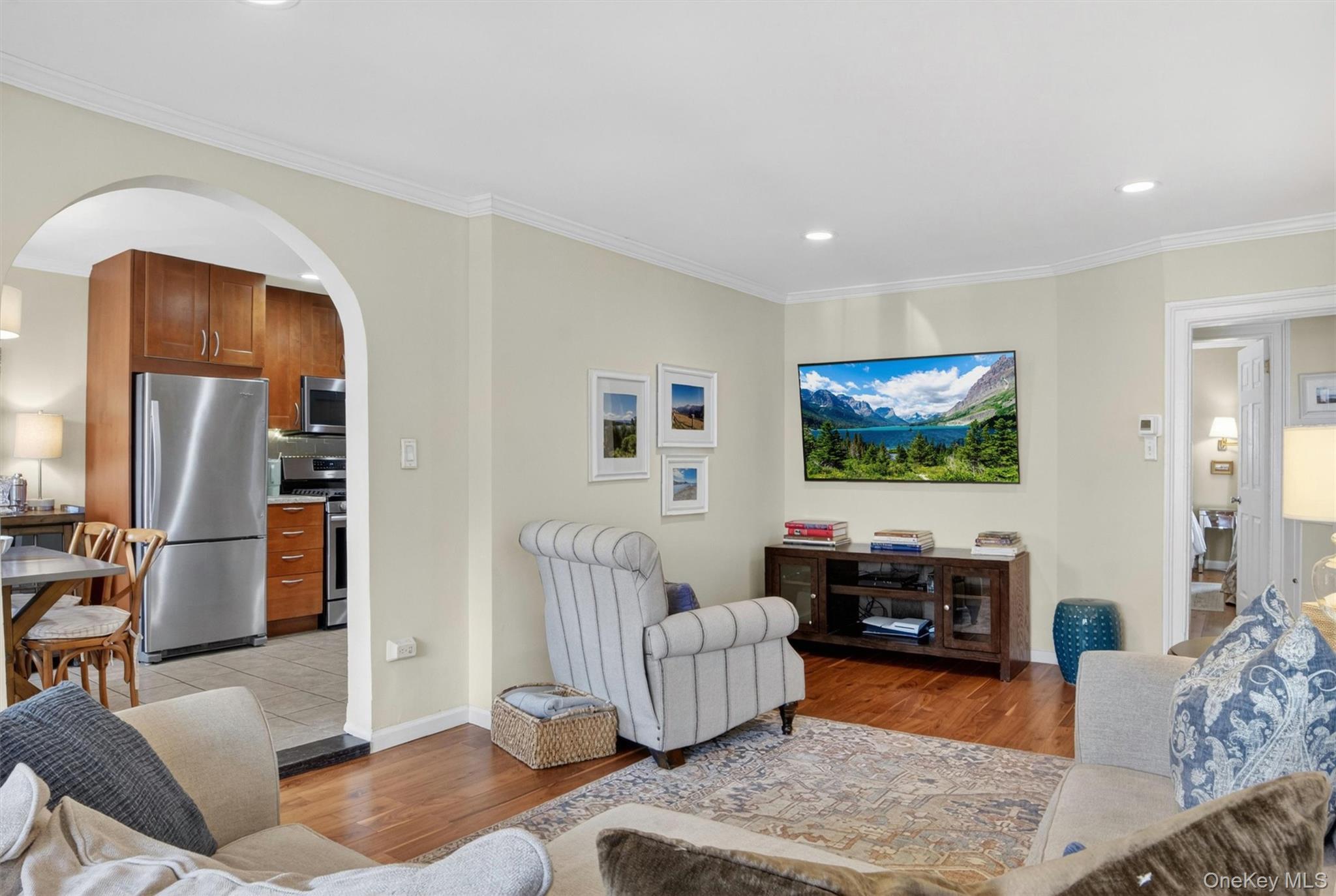 Single Family Herkimer Bronx, NY 10470, MLS-1002754-8