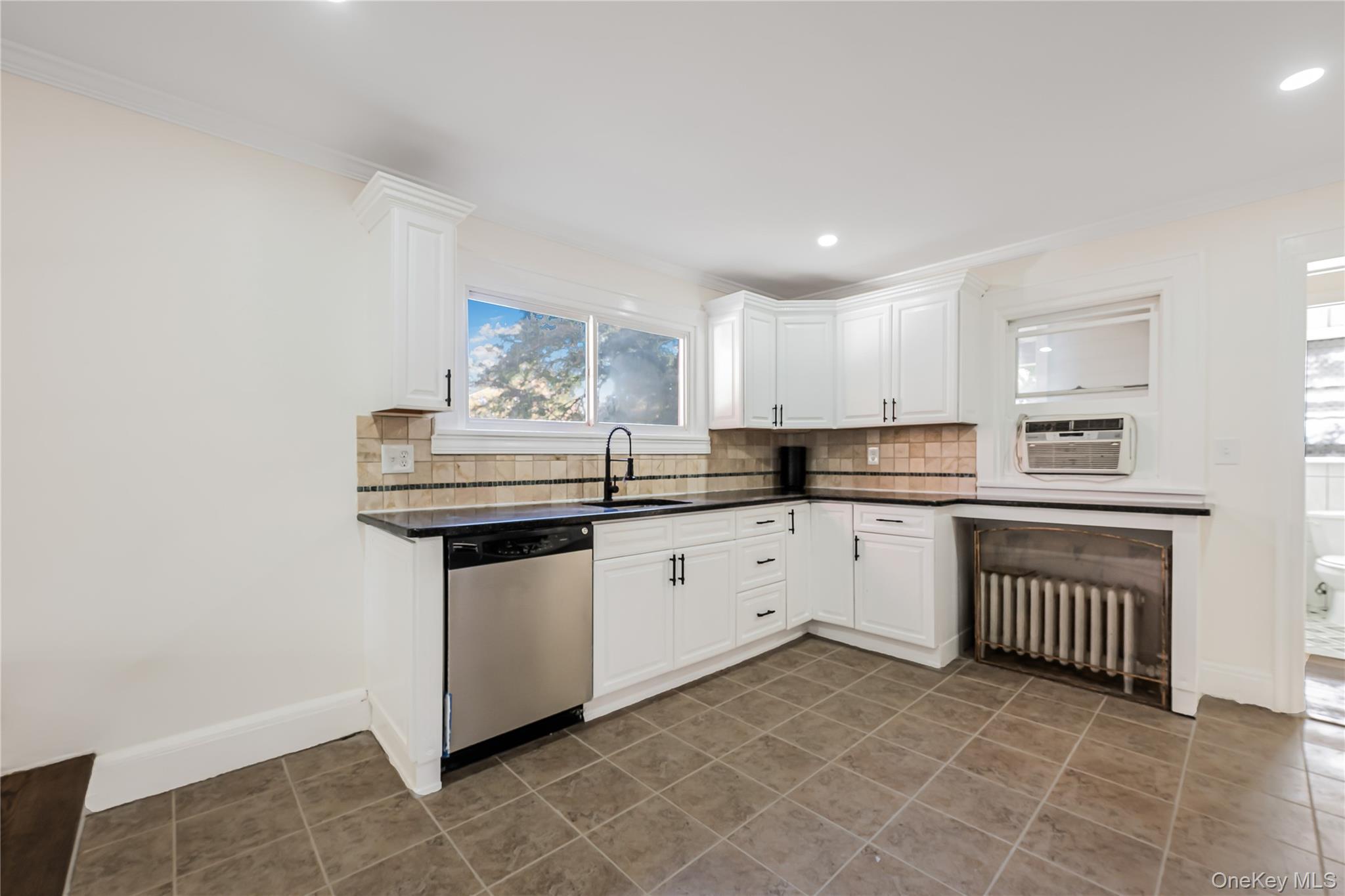 Single Family Hillcrest Road Westchester County, NY 10530, MLS-1002756-18