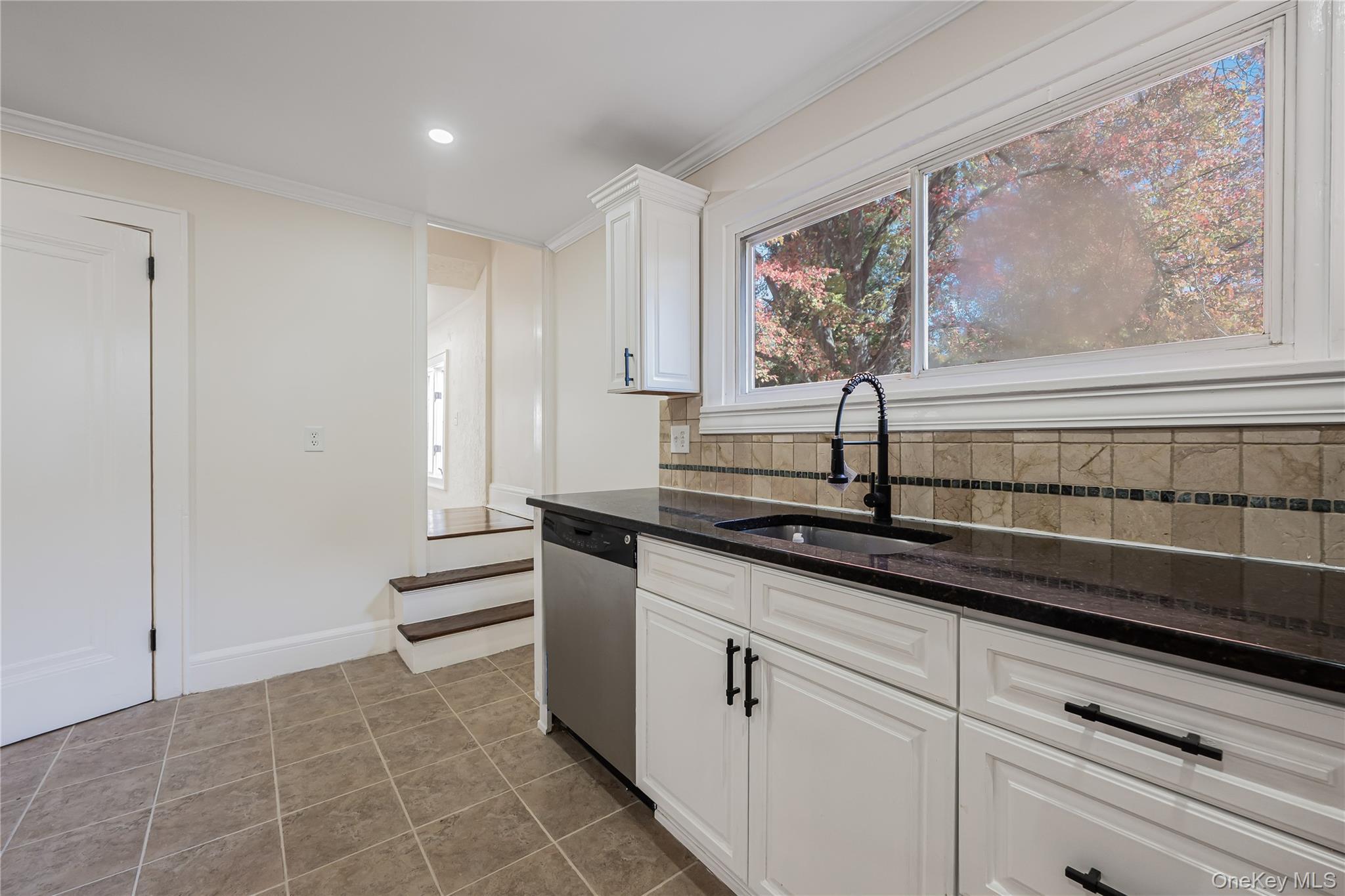 Single Family Hillcrest Road Westchester County, NY 10530, MLS-1002756-23