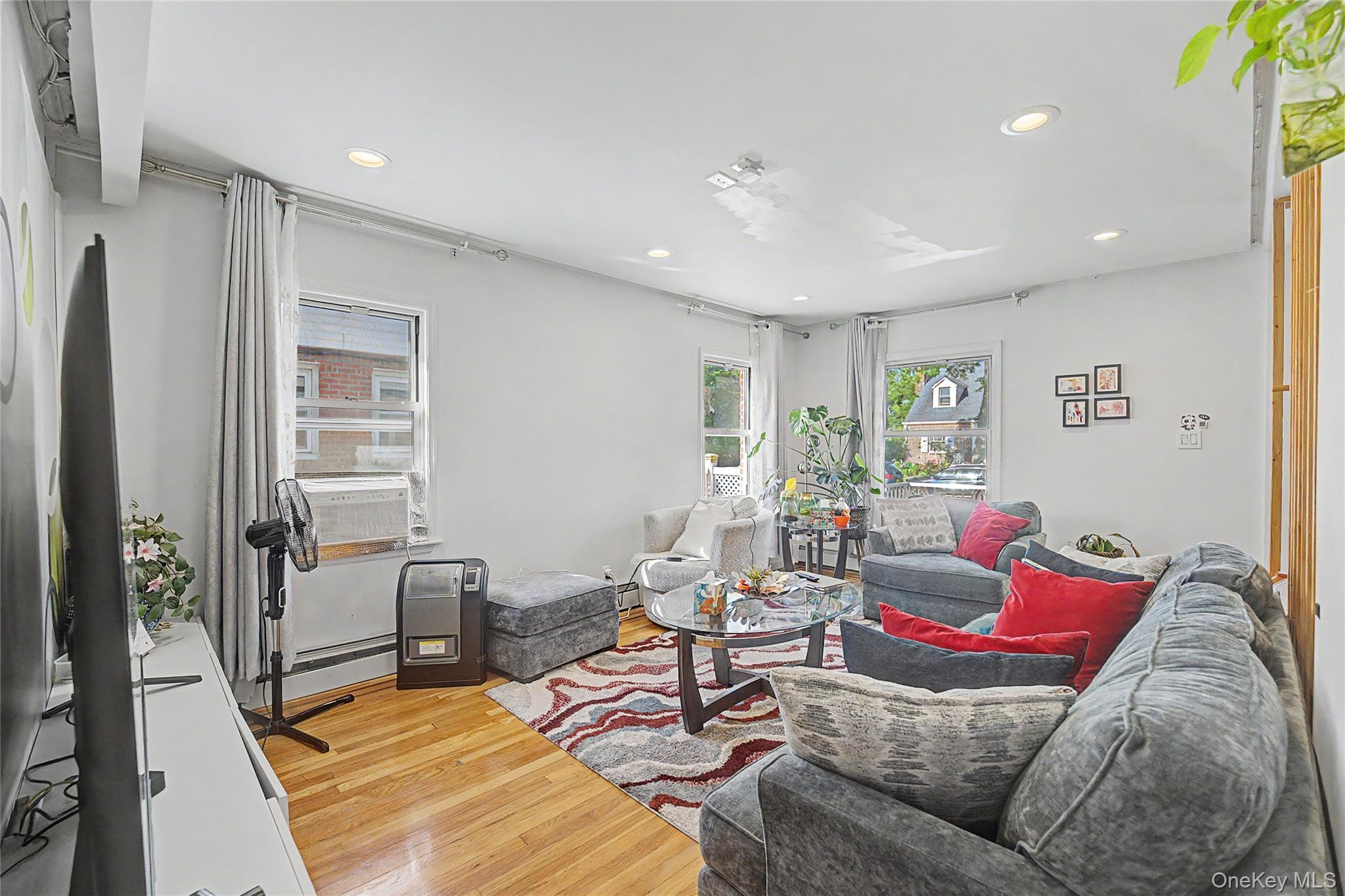 Single Family 198th Street Queens, NY 11365, MLS-1002770-7