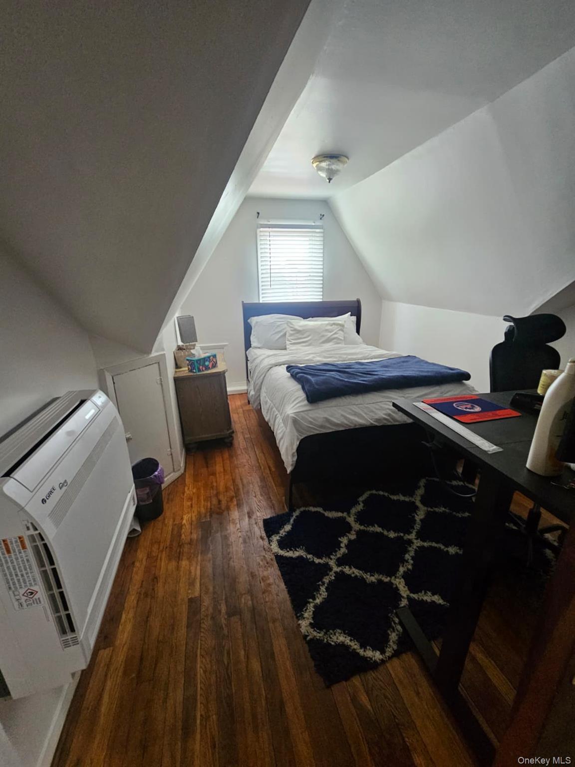 Single Family 205th Street Queens, NY 11412, MLS-1002791-10