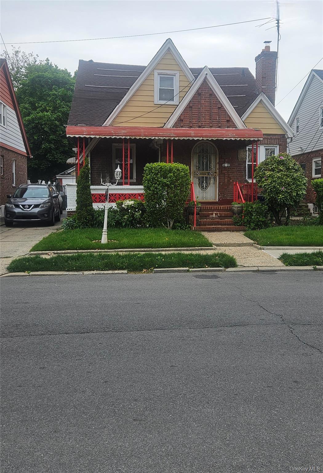 Single Family 205th Street Queens, NY 11412, MLS-1002791-2