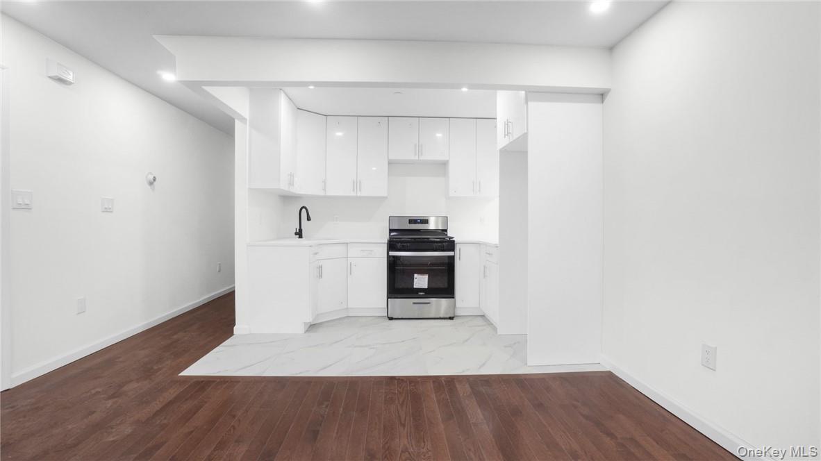 Single Family Walton  Bronx, NY 10453, MLS-1002801-8