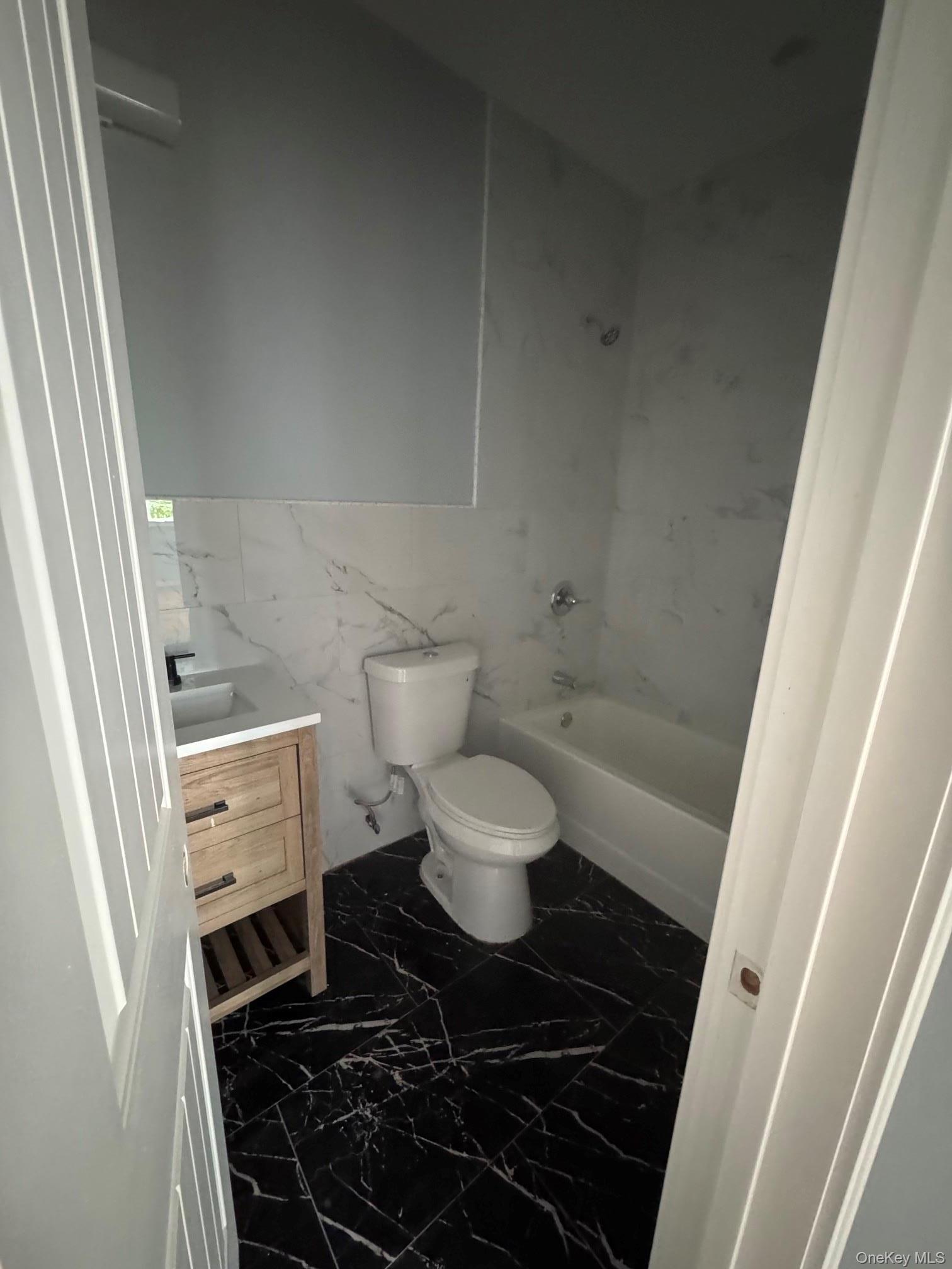 Single Family Glenmore Avenue  Brooklyn, NY 11207, MLS-1002808-15