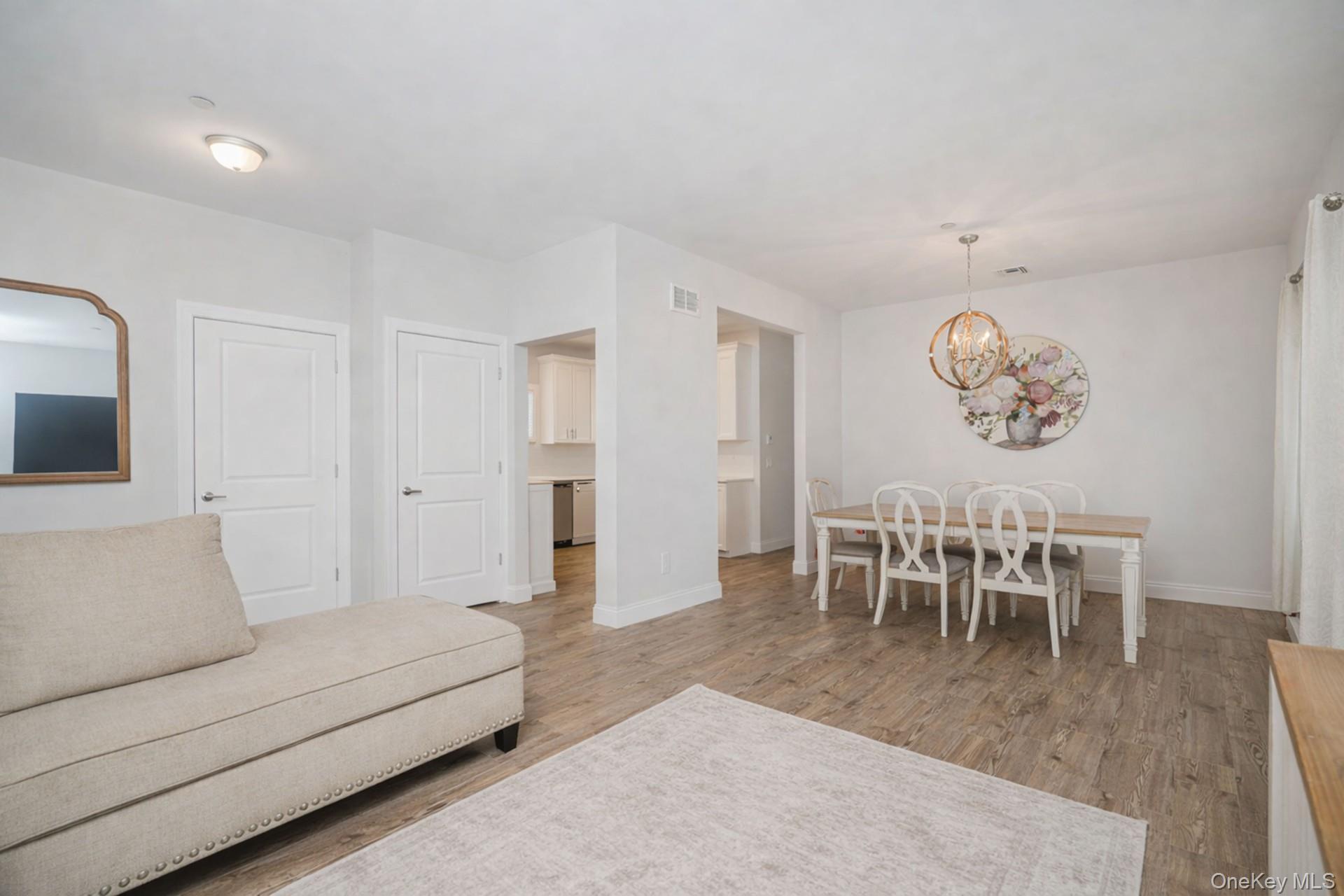 Single Family Mac Gregor Street Staten Island, NY 10309, MLS-1002828-6