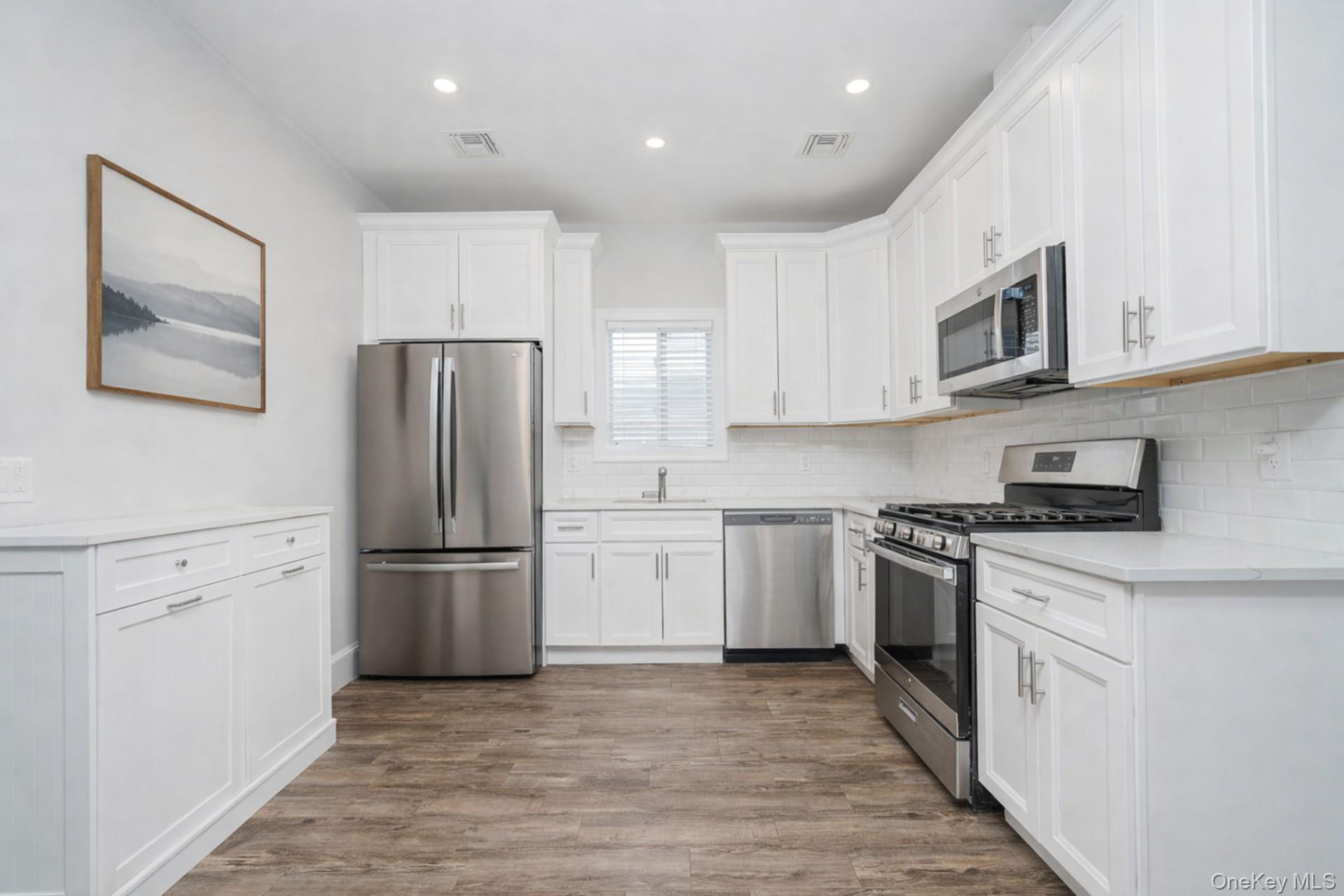 Single Family Mac Gregor Street Staten Island, NY 10309, MLS-1002828-9