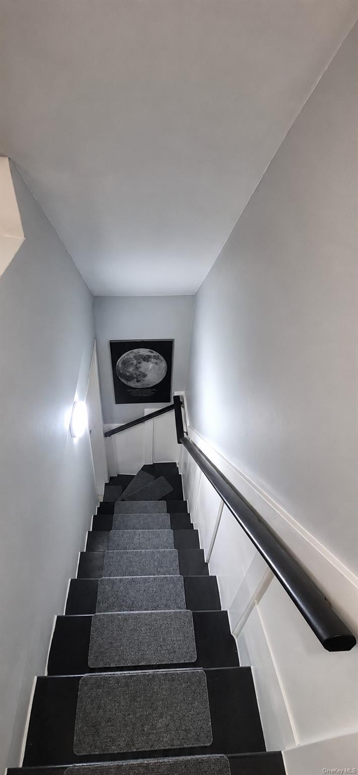 Single Family Van Tuyl Street Staten Island, NY 10301, MLS-1002830-21