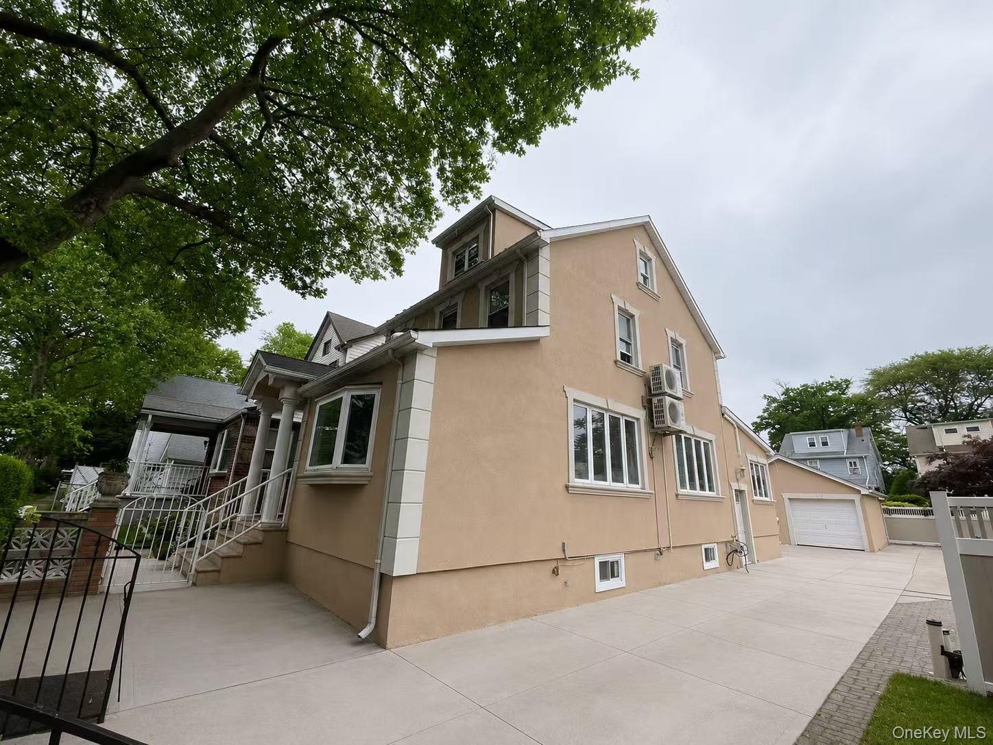 Single Family 208th Queens, NY 11361, MLS-1002896-2