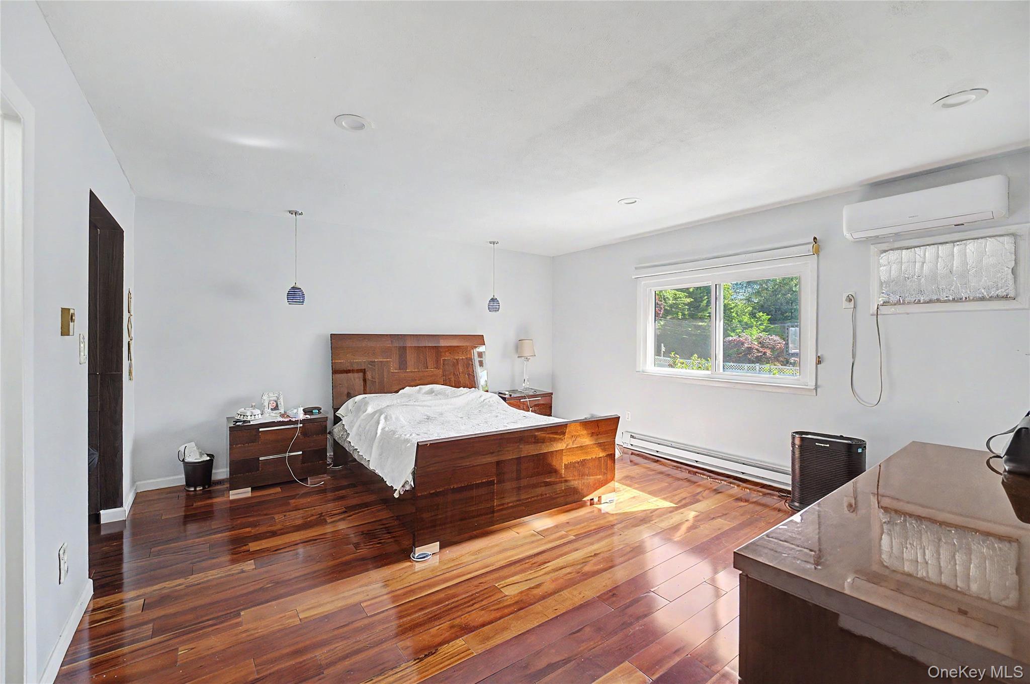 Single Family N Marginal Road  Nassau County, NY 11753, MLS-1002920-11