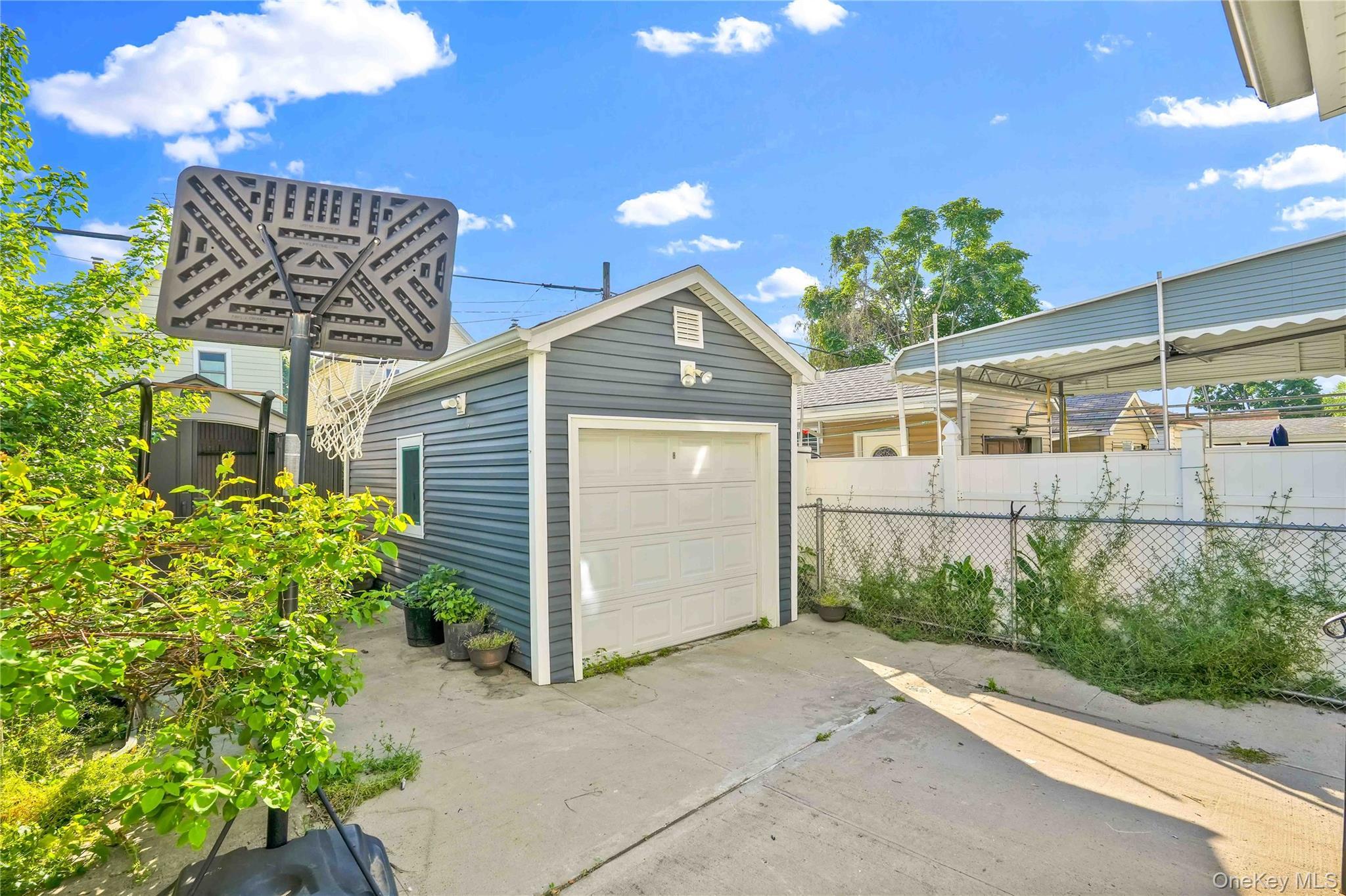 Single Family 201st Queens, NY 11423, MLS-1002934-33