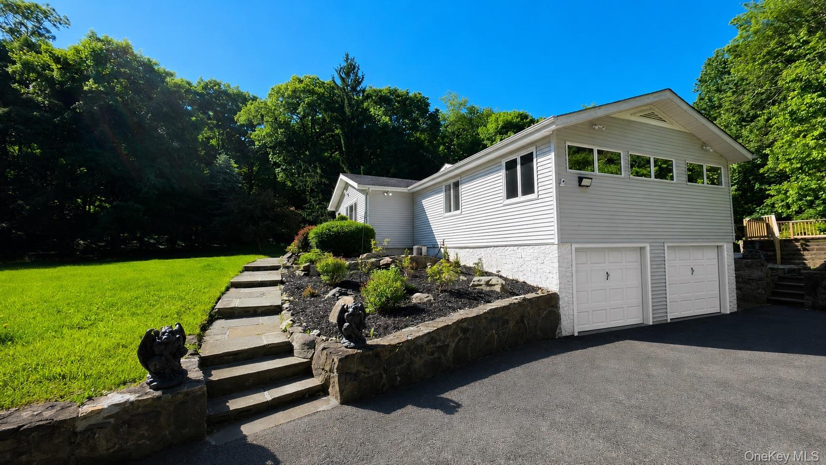Single Family Allapartus Road Westchester County, NY 10562, MLS-1002953-2
