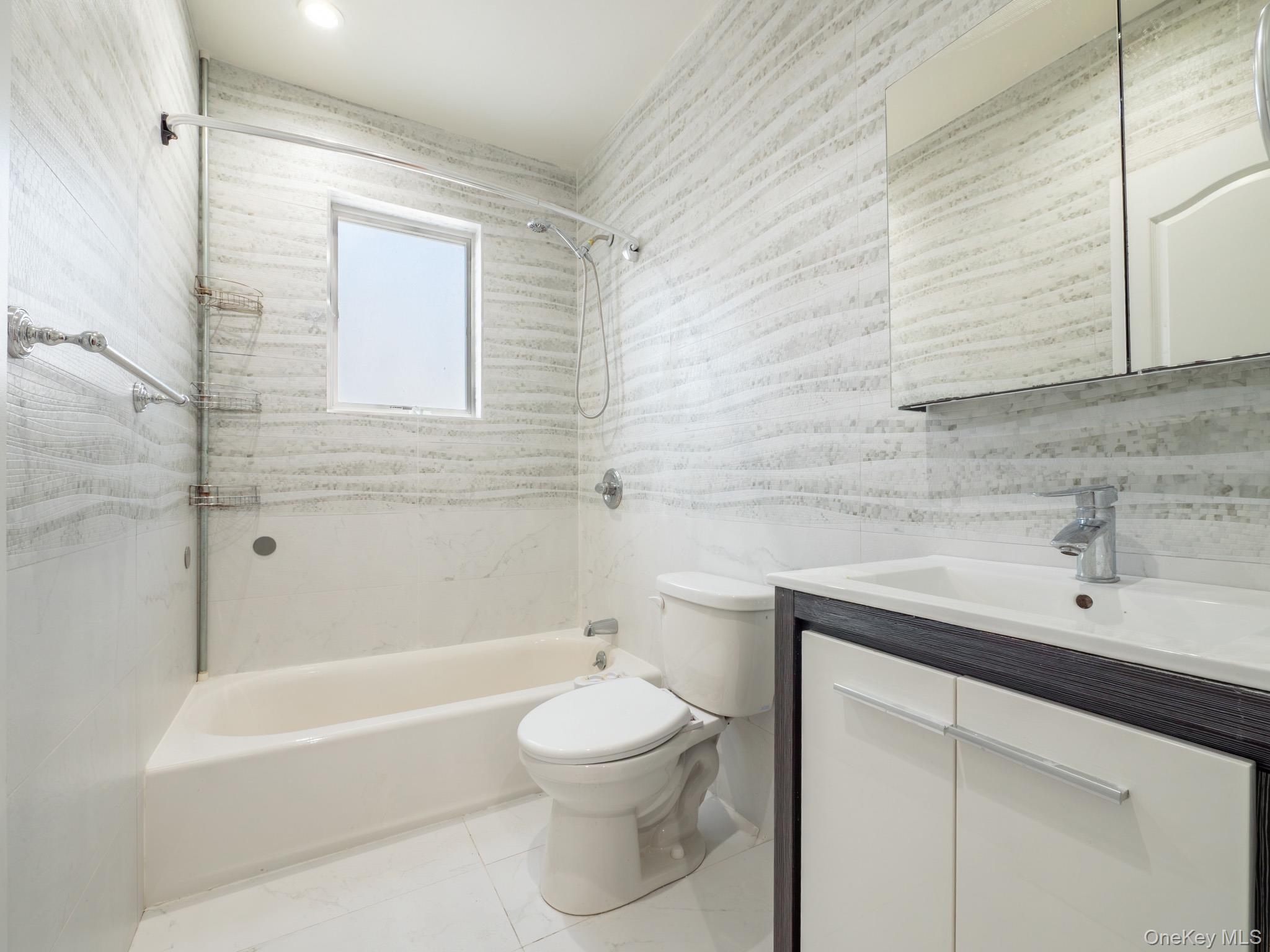 Single Family Saunders Street Queens, NY 11374, MLS-1002979-10
