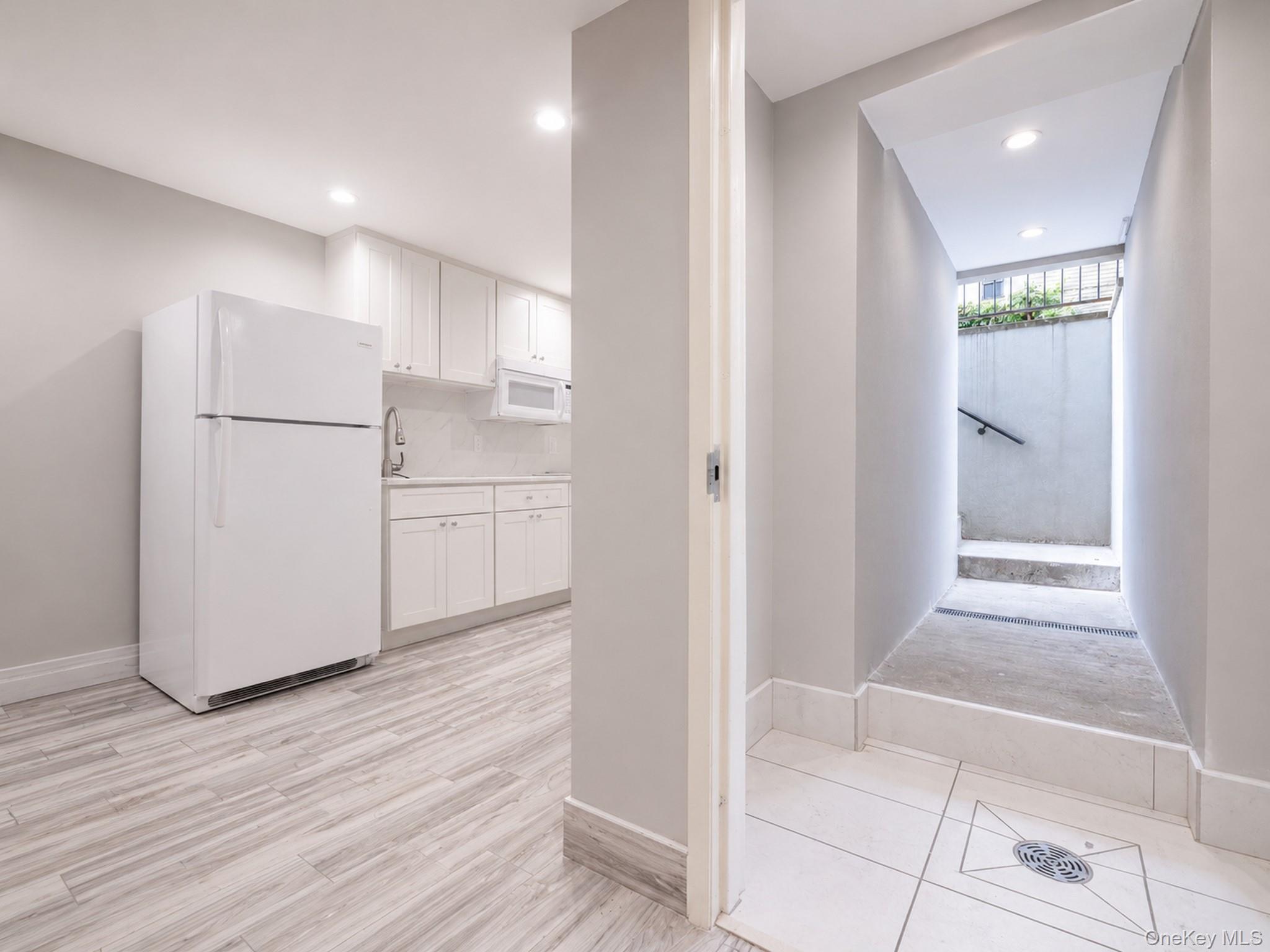 Single Family Saunders Street Queens, NY 11374, MLS-1002979-14