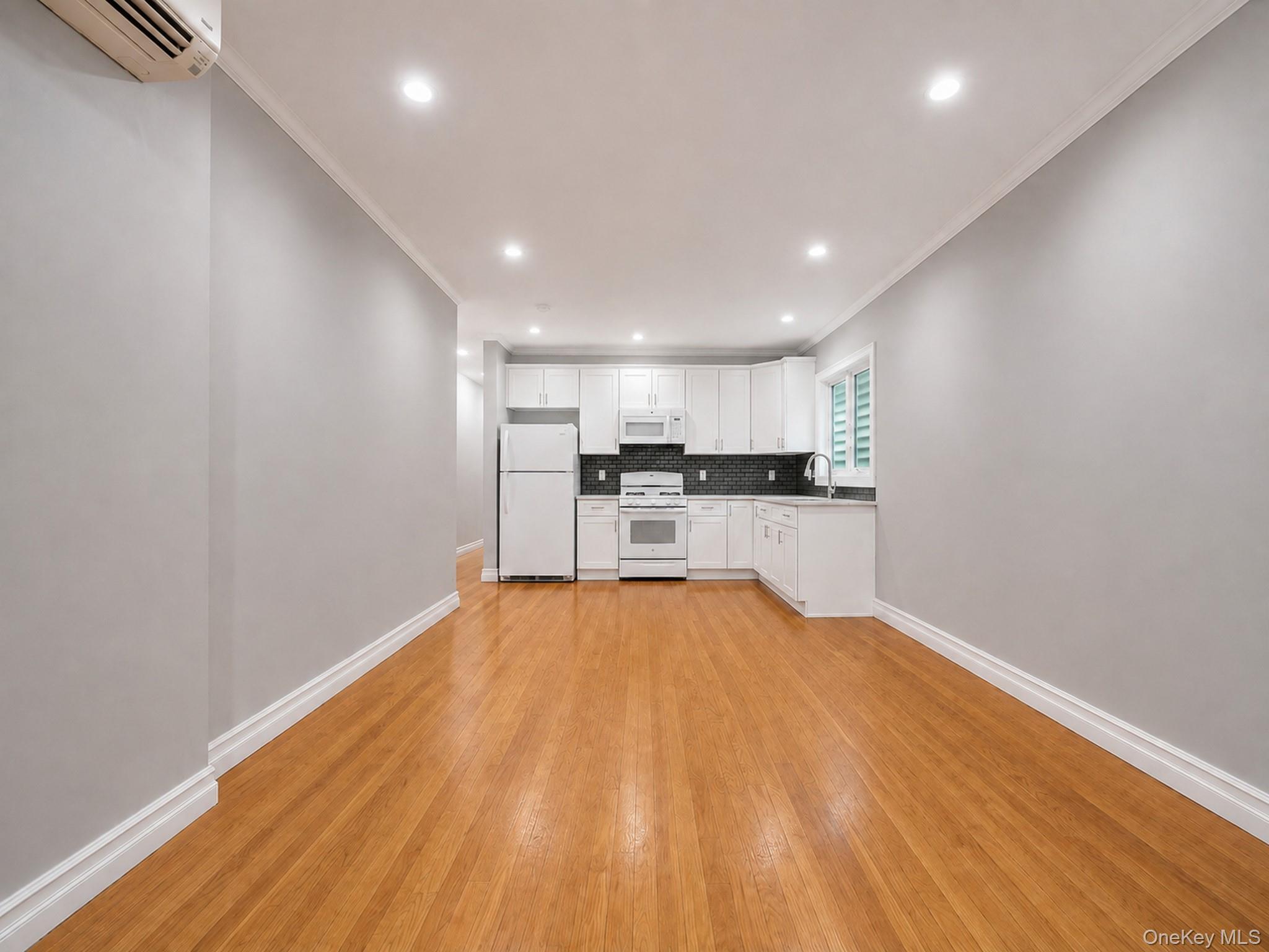 Single Family Saunders Street Queens, NY 11374, MLS-1002979-2