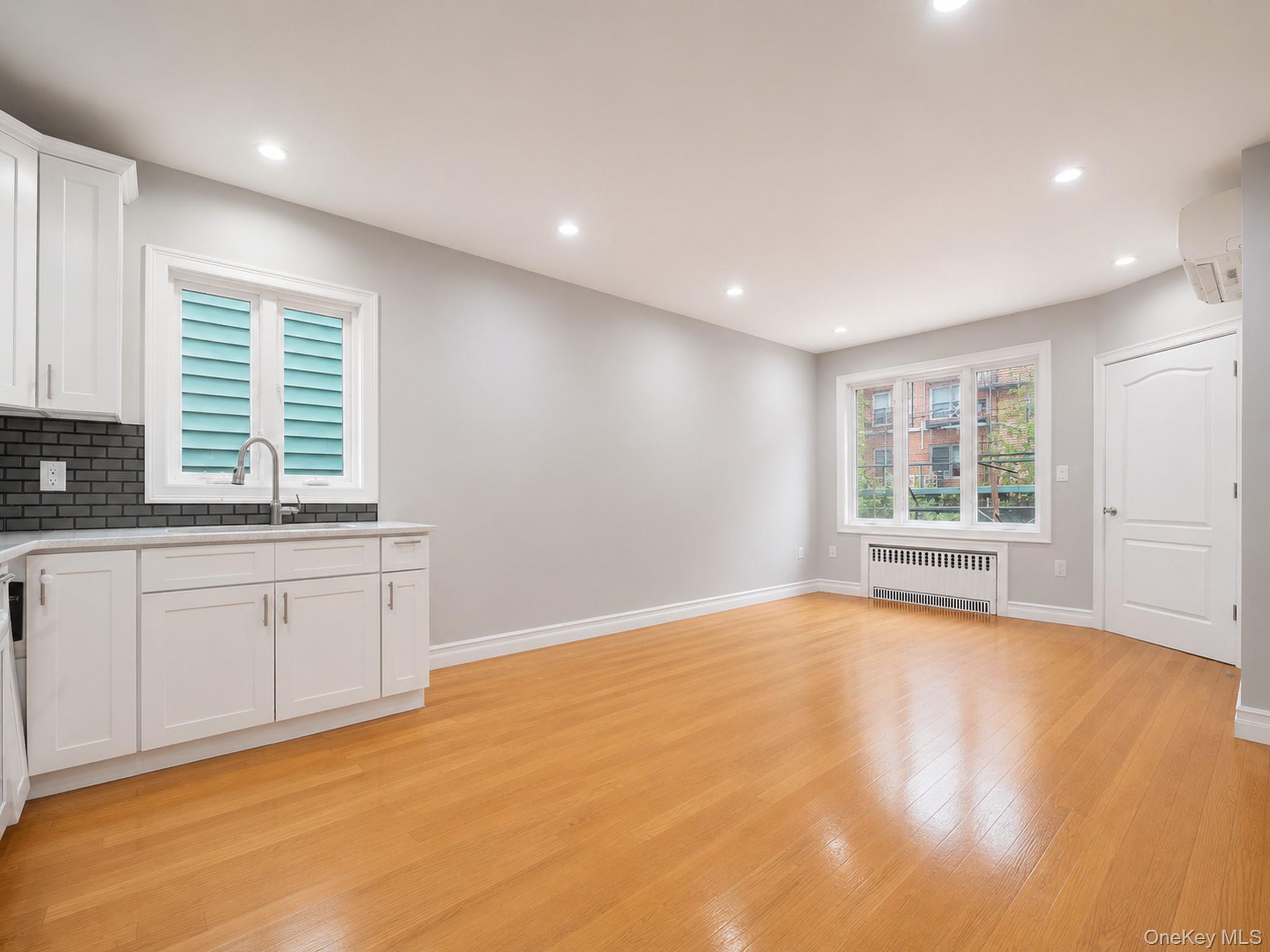 Single Family Saunders Street Queens, NY 11374, MLS-1002979-4
