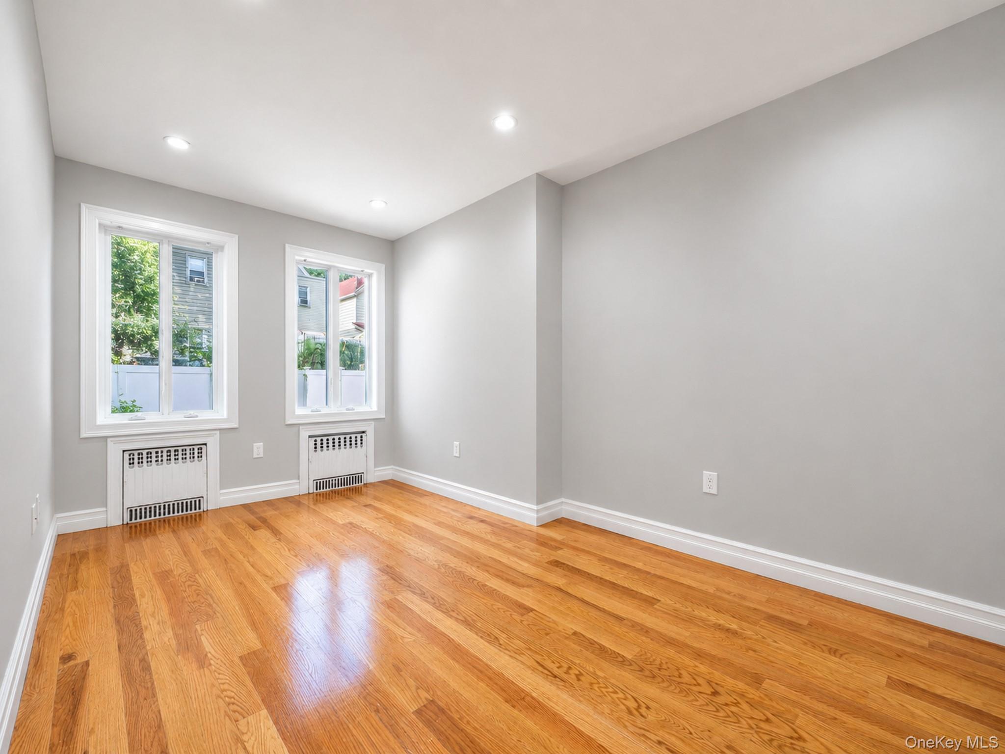 Single Family Saunders Street Queens, NY 11374, MLS-1002979-8