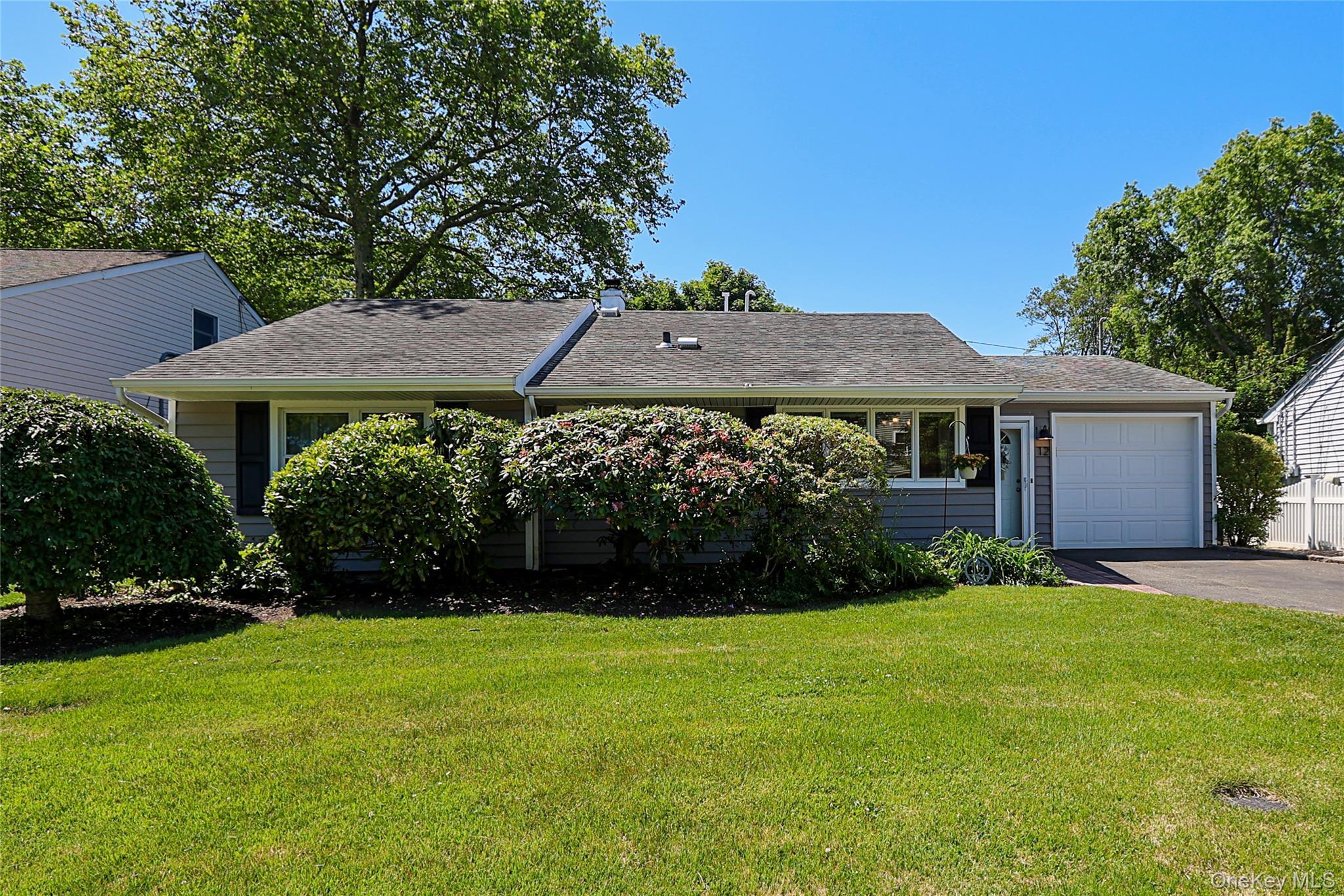 Single Family Ronan Road  Nassau County, NY 11542, MLS-1002991-2