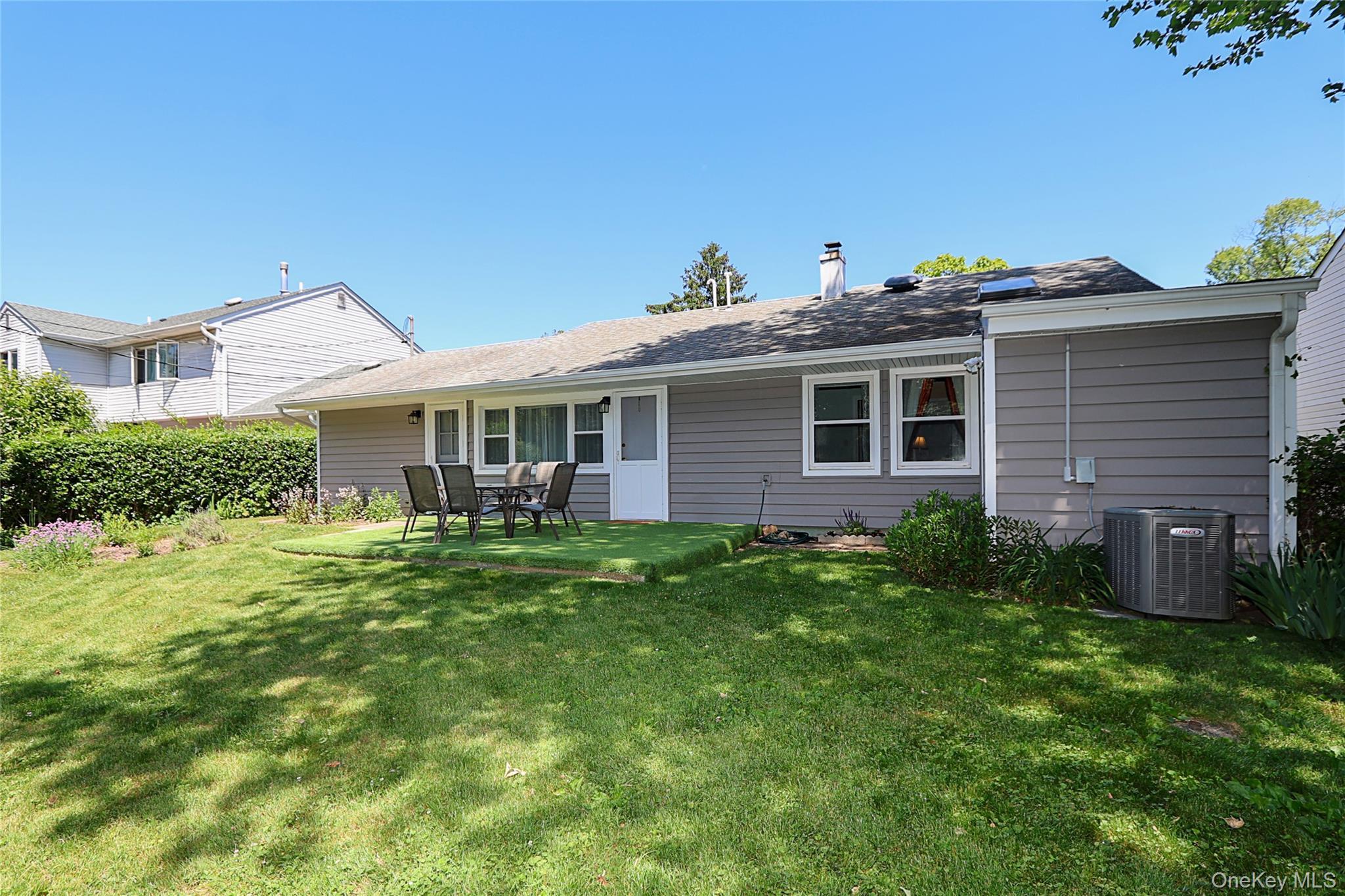 Single Family Ronan Road  Nassau County, NY 11542, MLS-1002991-28