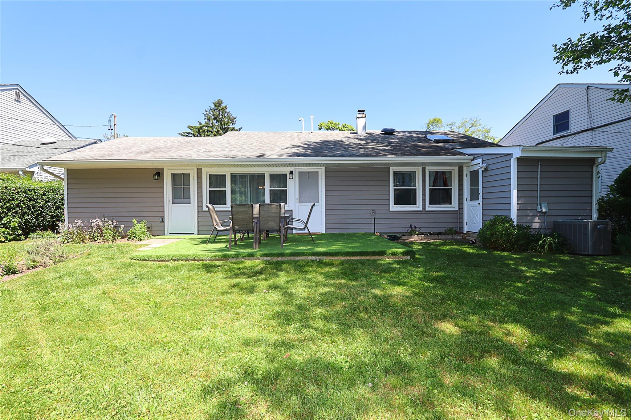Single Family Ronan Road  Nassau County, NY 11542, MLS-1002991-29
