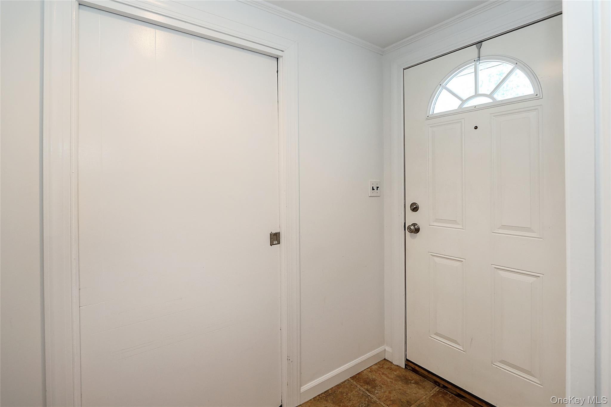 Single Family Ronan Road  Nassau County, NY 11542, MLS-1002991-4
