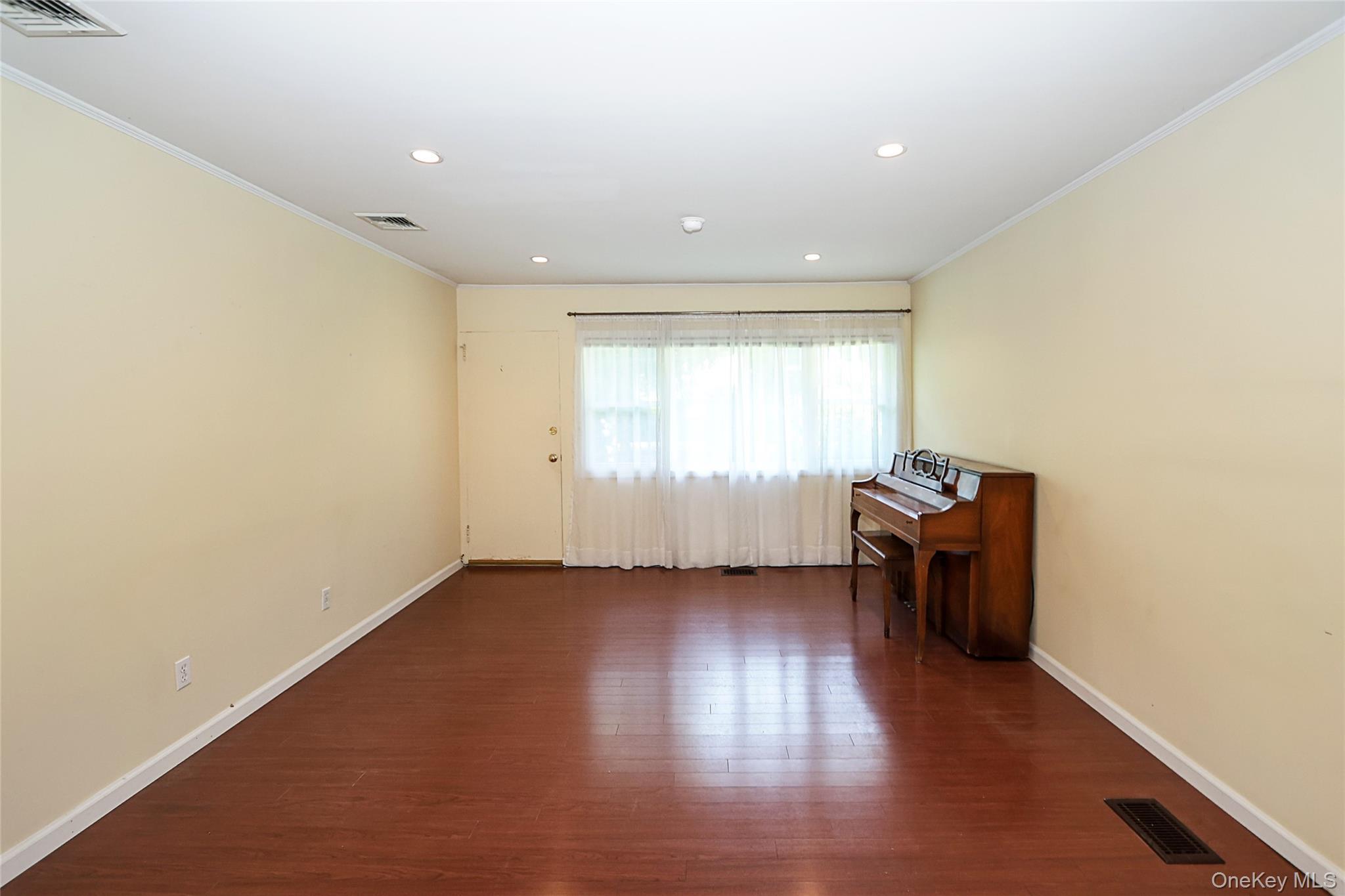 Single Family Ronan Road  Nassau County, NY 11542, MLS-1002991-6