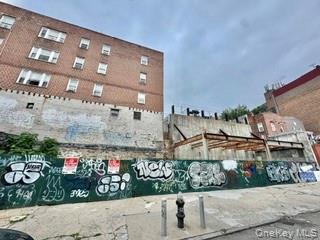 Commercial Sale E 197th Street  Bronx, NY 10458, MLS-1003030-38