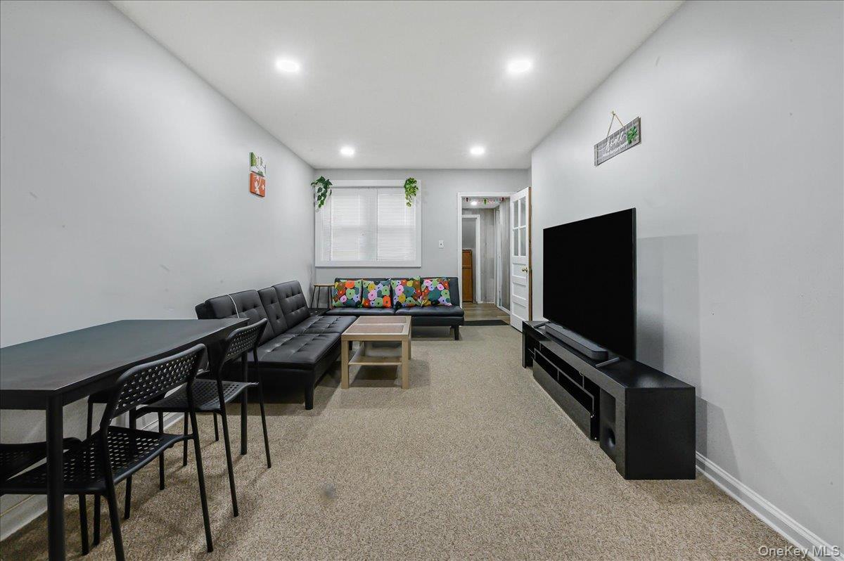 Single Family Little Neck Queens, NY 11001, MLS-1003035-17