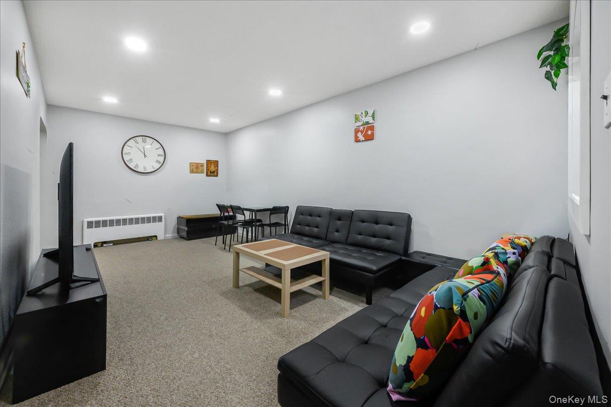 Single Family Little Neck Queens, NY 11001, MLS-1003035-18