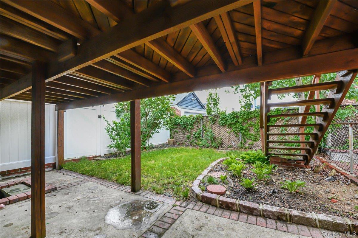 Single Family Little Neck Queens, NY 11001, MLS-1003035-3