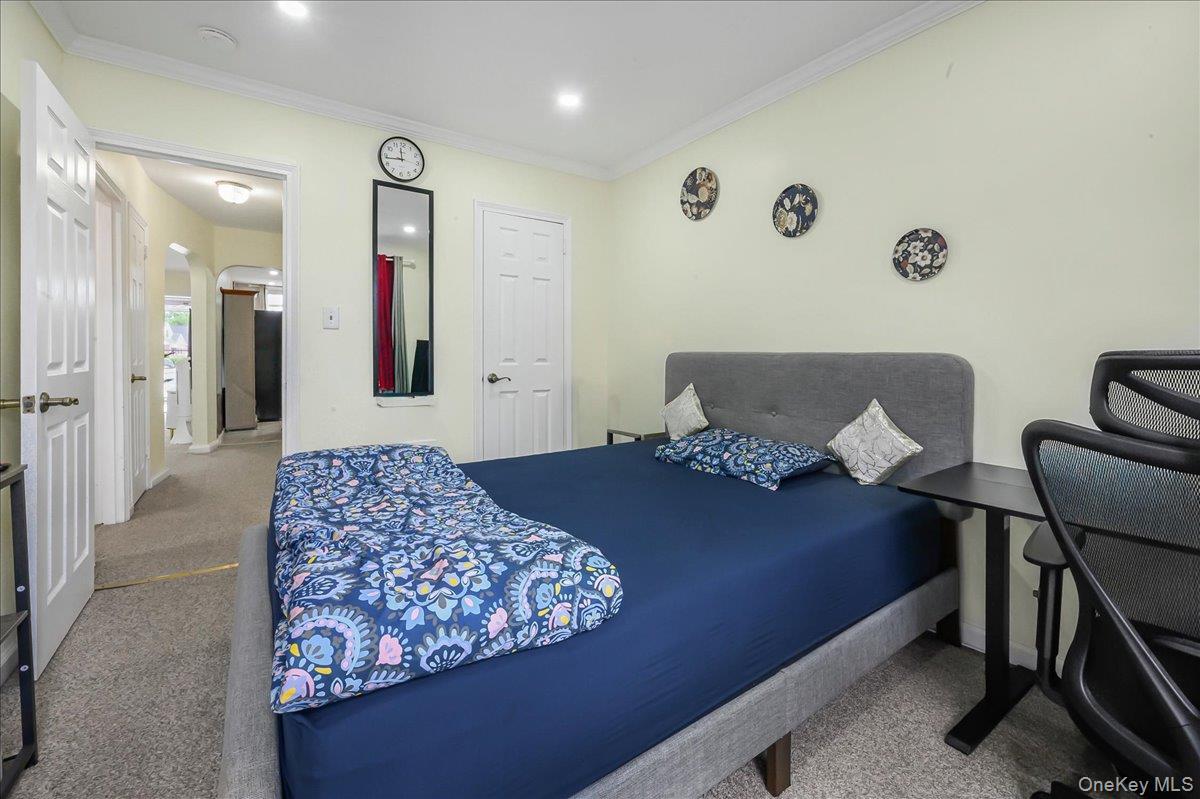 Single Family Little Neck Queens, NY 11001, MLS-1003035-6