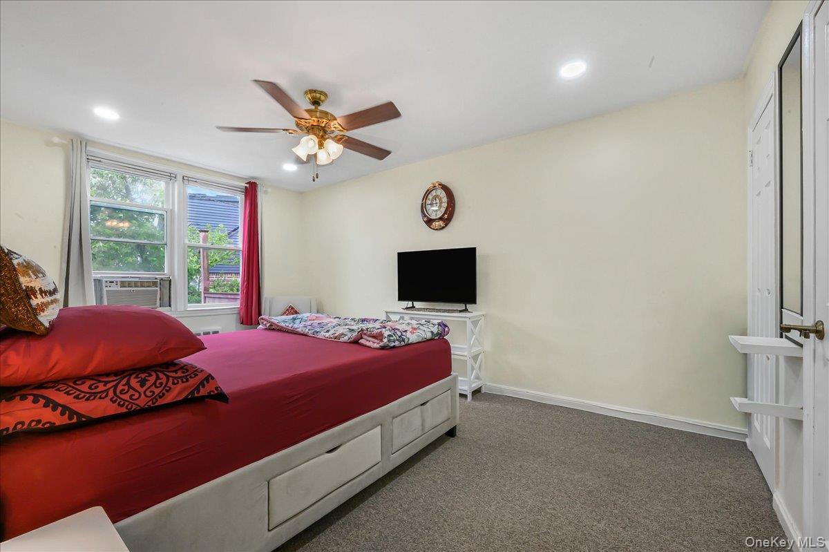Single Family Little Neck Queens, NY 11001, MLS-1003035-7