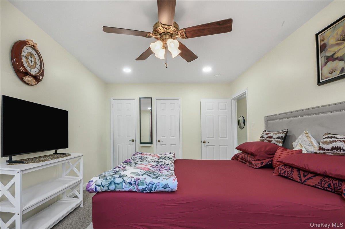 Single Family Little Neck Queens, NY 11001, MLS-1003035-8